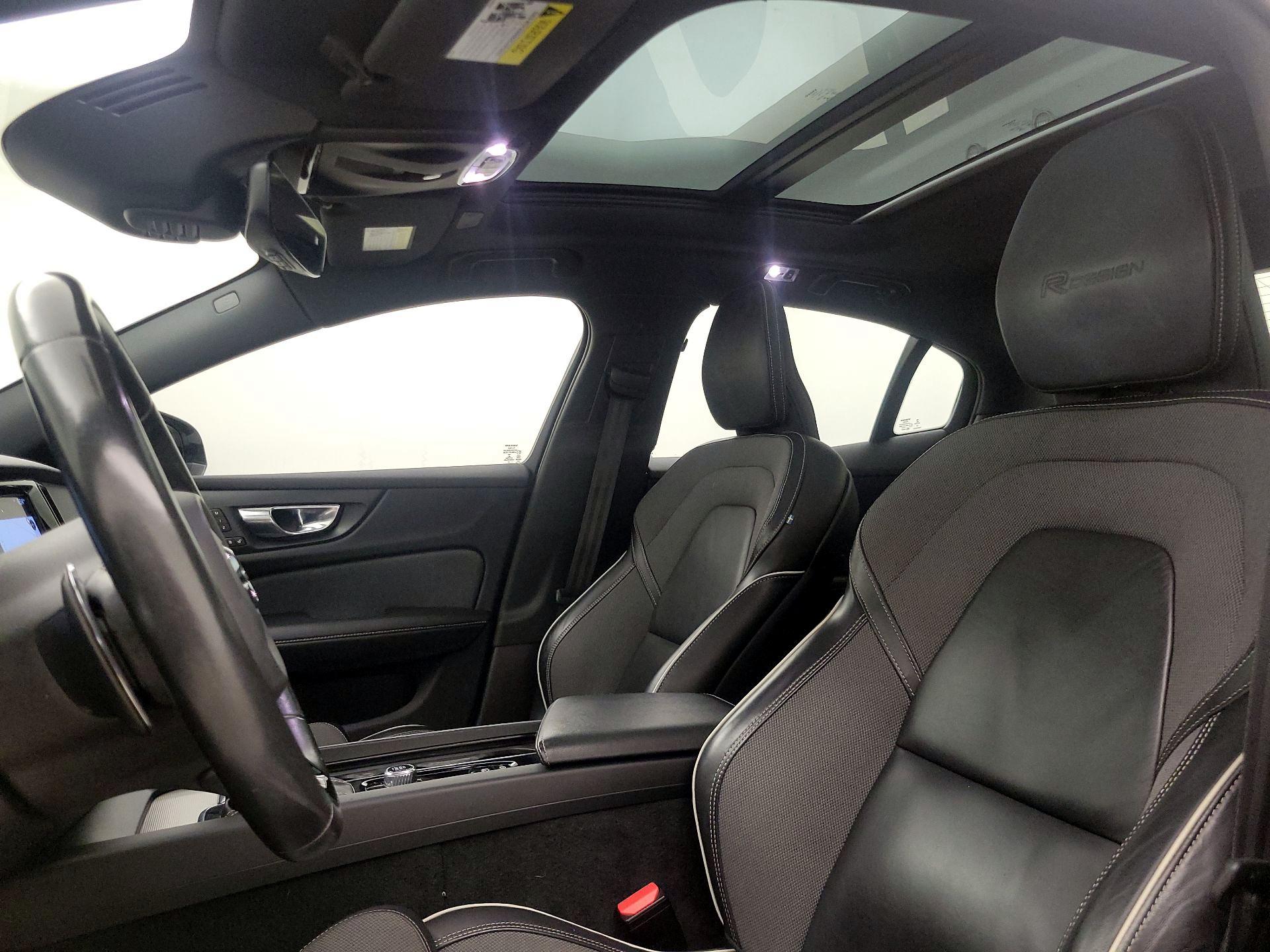 Thumbnail: 2019 Volvo S60 - 20