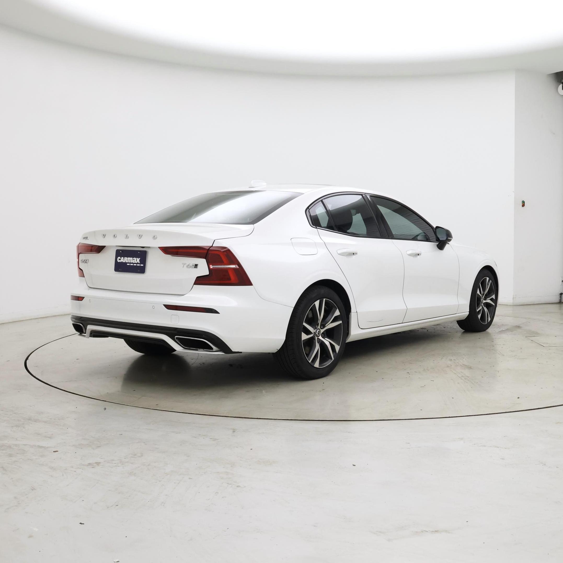 Thumbnail: 2019 Volvo S60 - 8