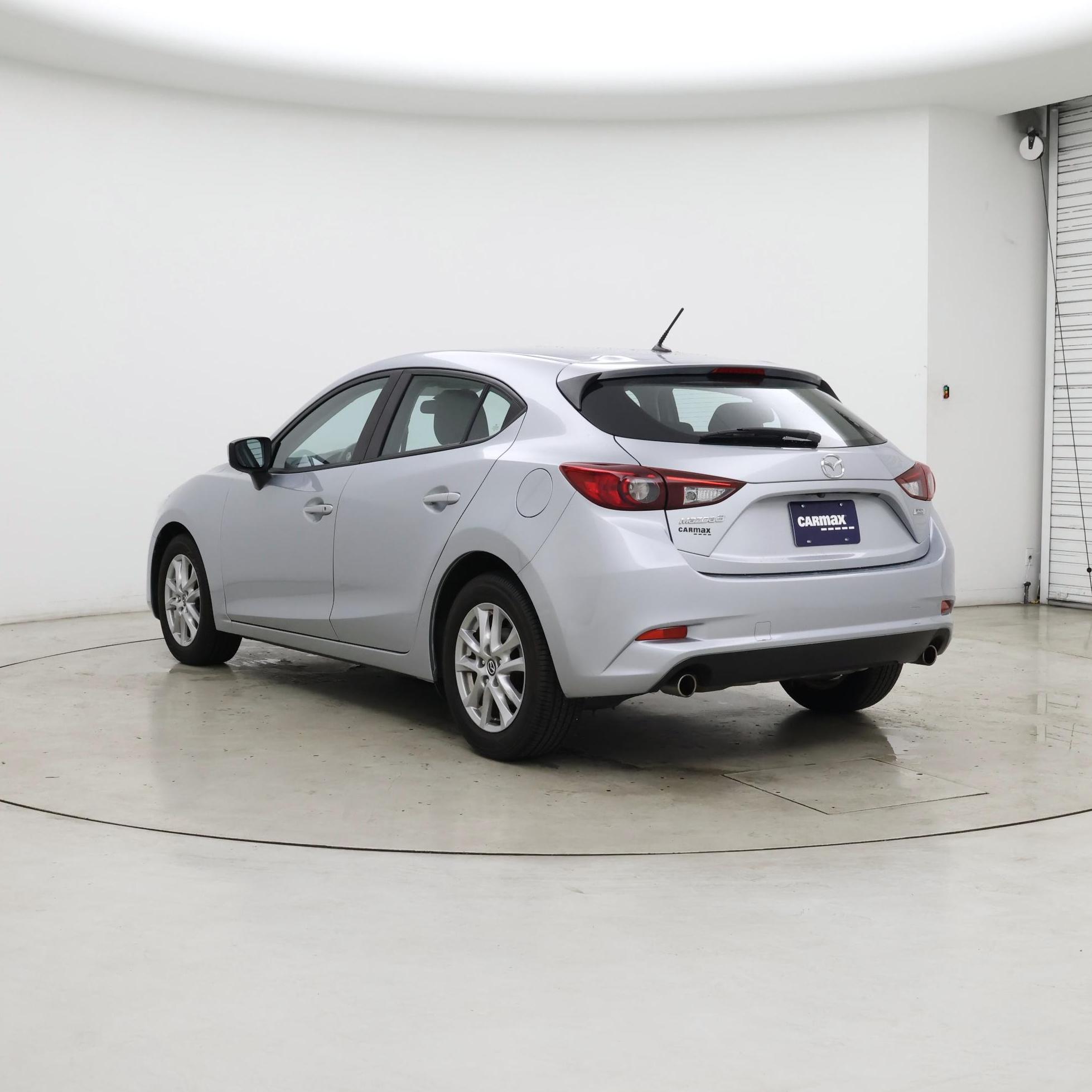 Thumbnail: 2017 Mazda Mazda3 - 2