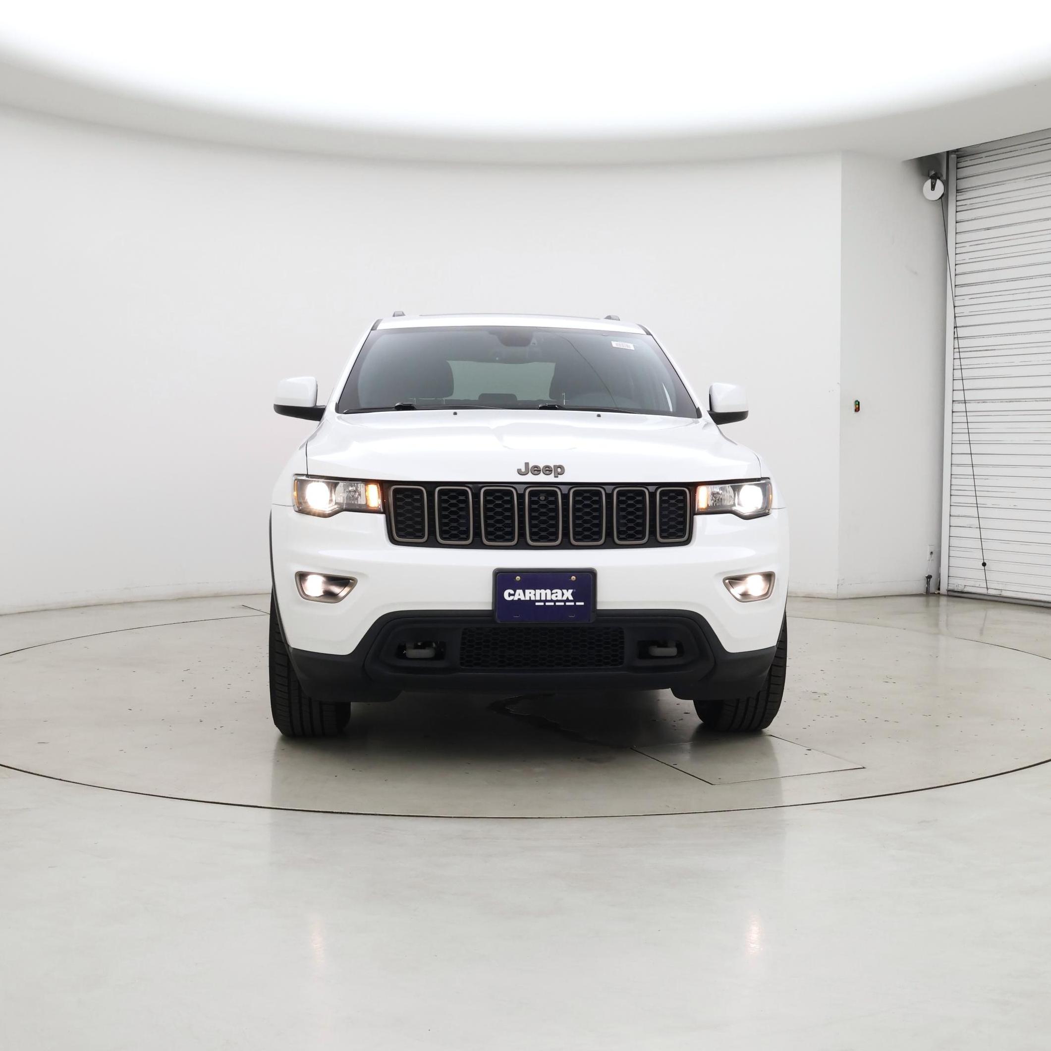Thumbnail: 2017 Jeep Grand Cherokee - 5