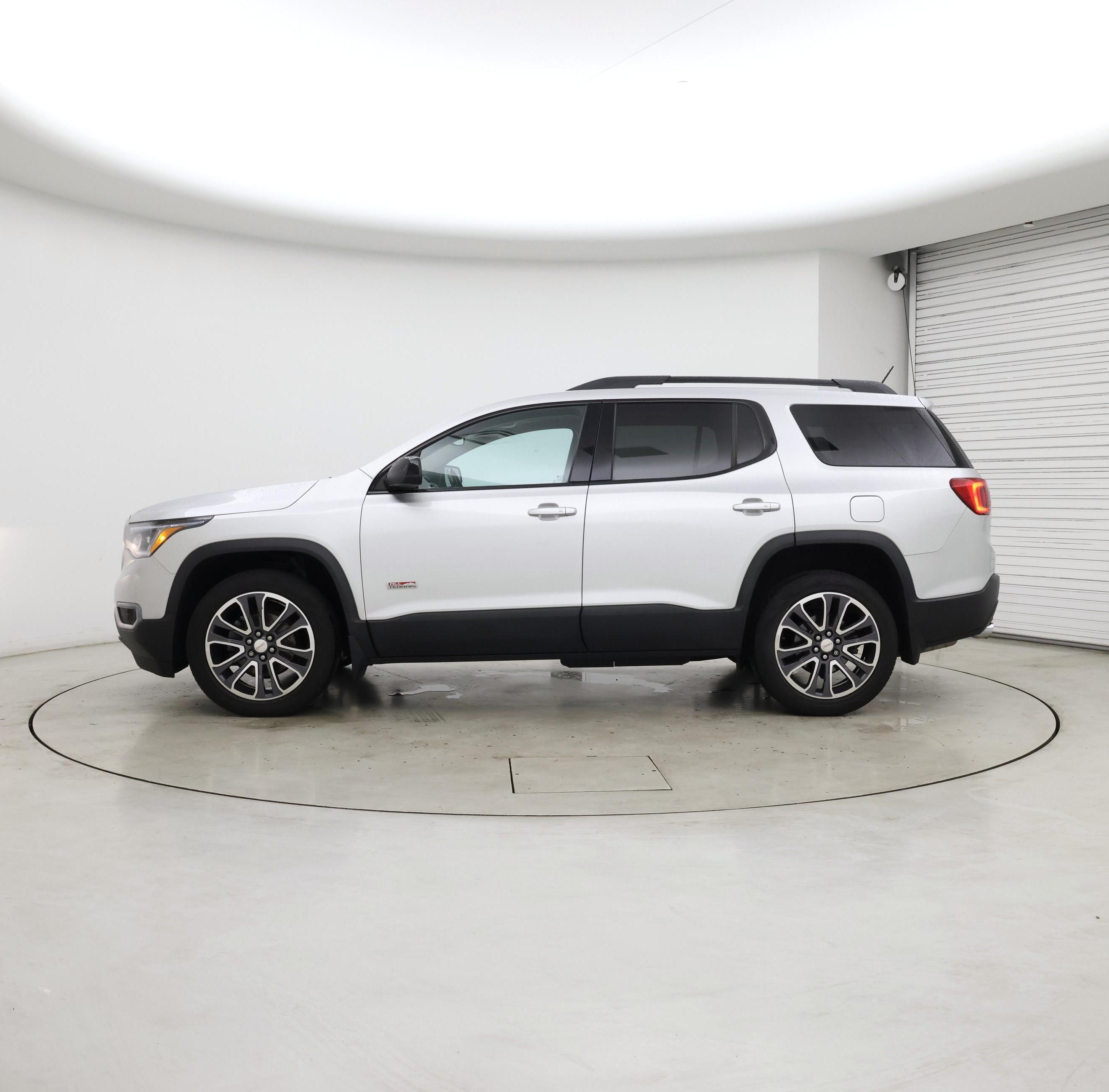 Thumbnail: 2018 GMC Acadia - 3
