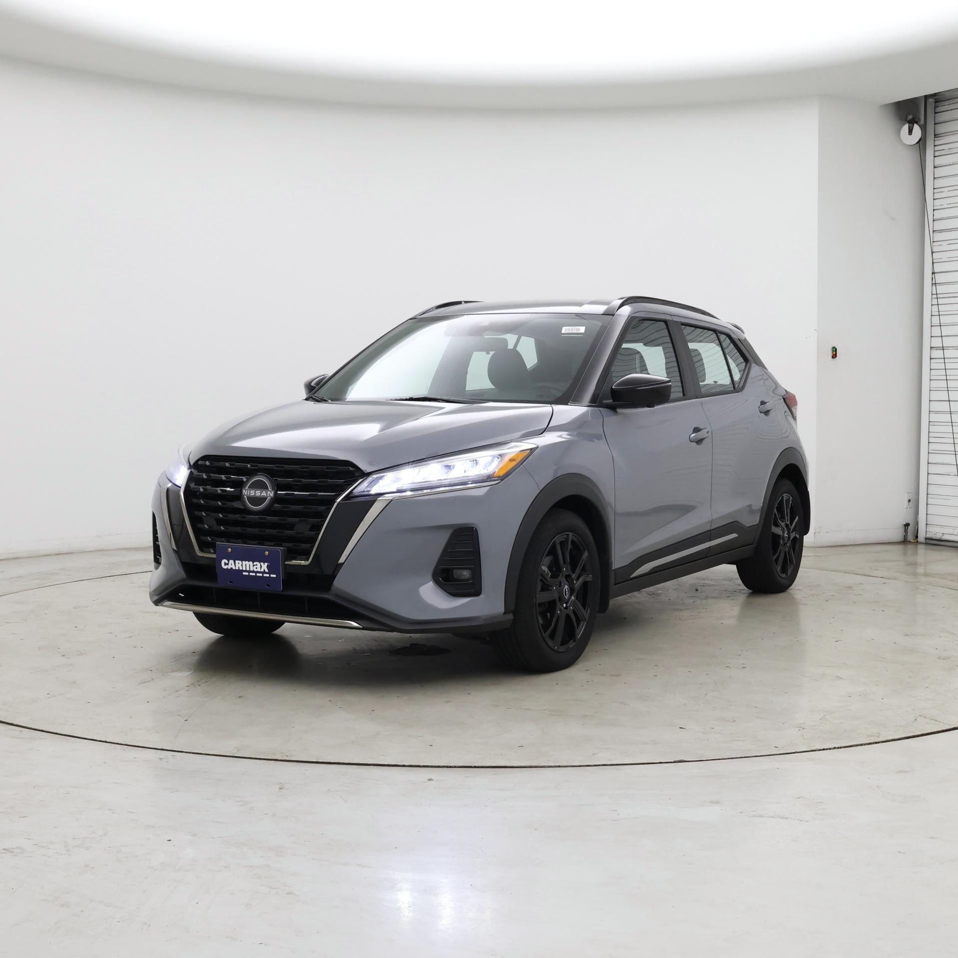 Thumbnail: 2023 Nissan Kicks - 4