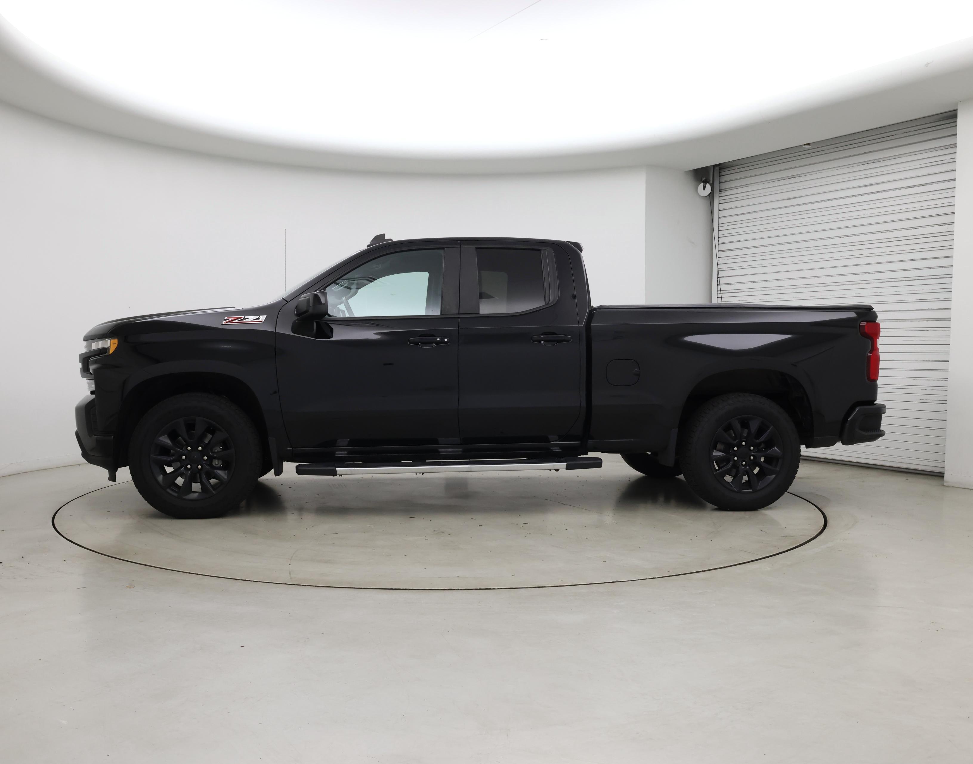 Thumbnail: 2020 Chevrolet Silverado 1500 - 3