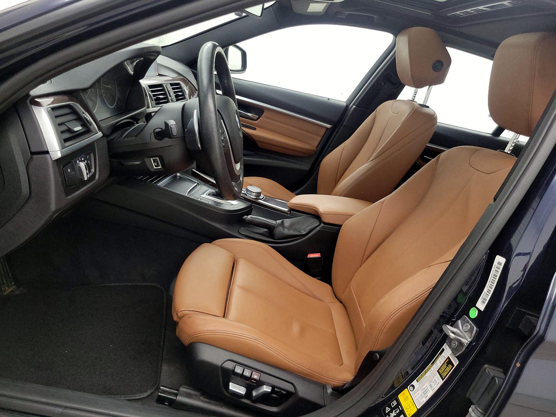 Thumbnail: 2016 BMW 3 Series - 11