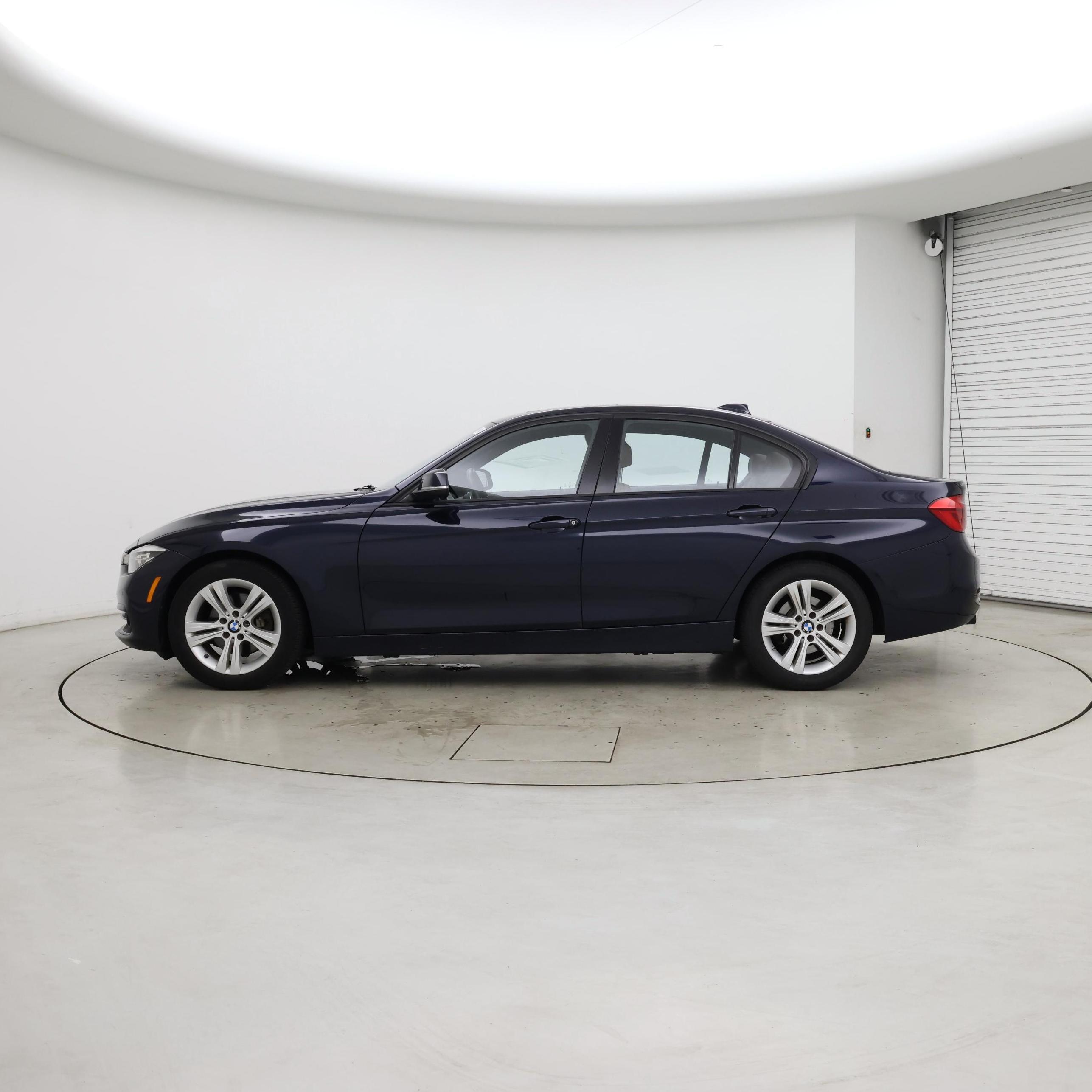Thumbnail: 2016 BMW 3 Series - 3