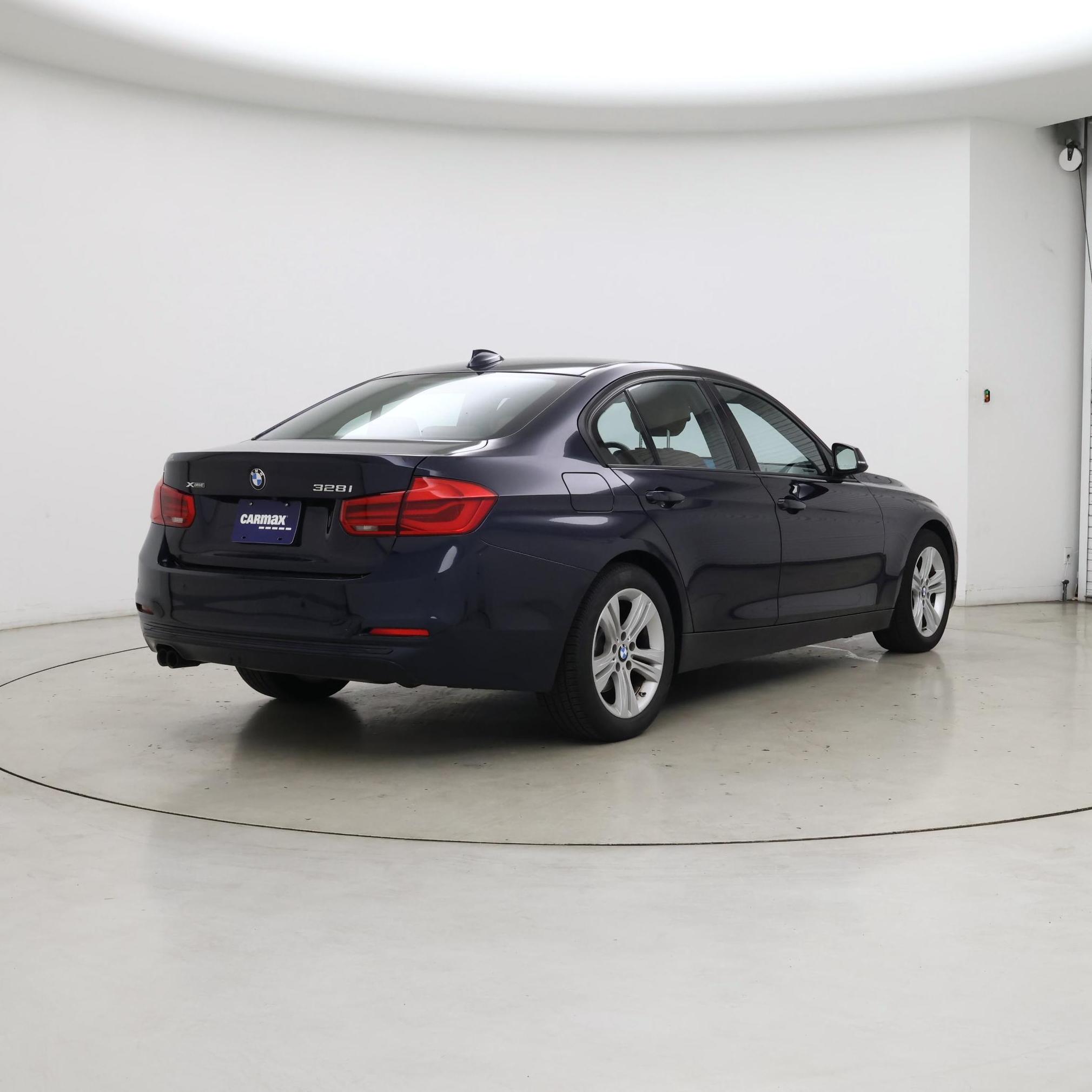Thumbnail: 2016 BMW 3 Series - 8