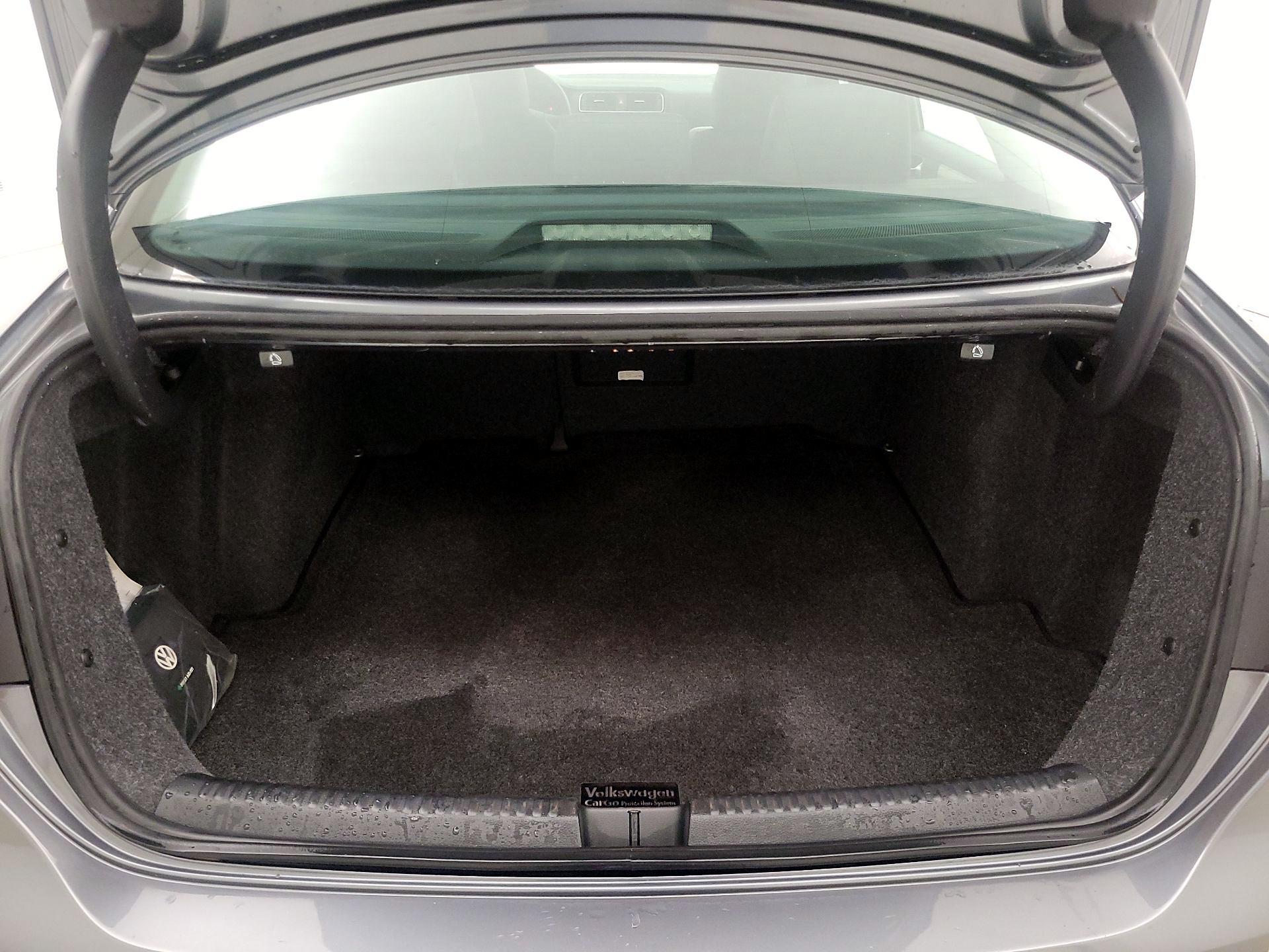 Thumbnail: 2014 Volkswagen Jetta - 20