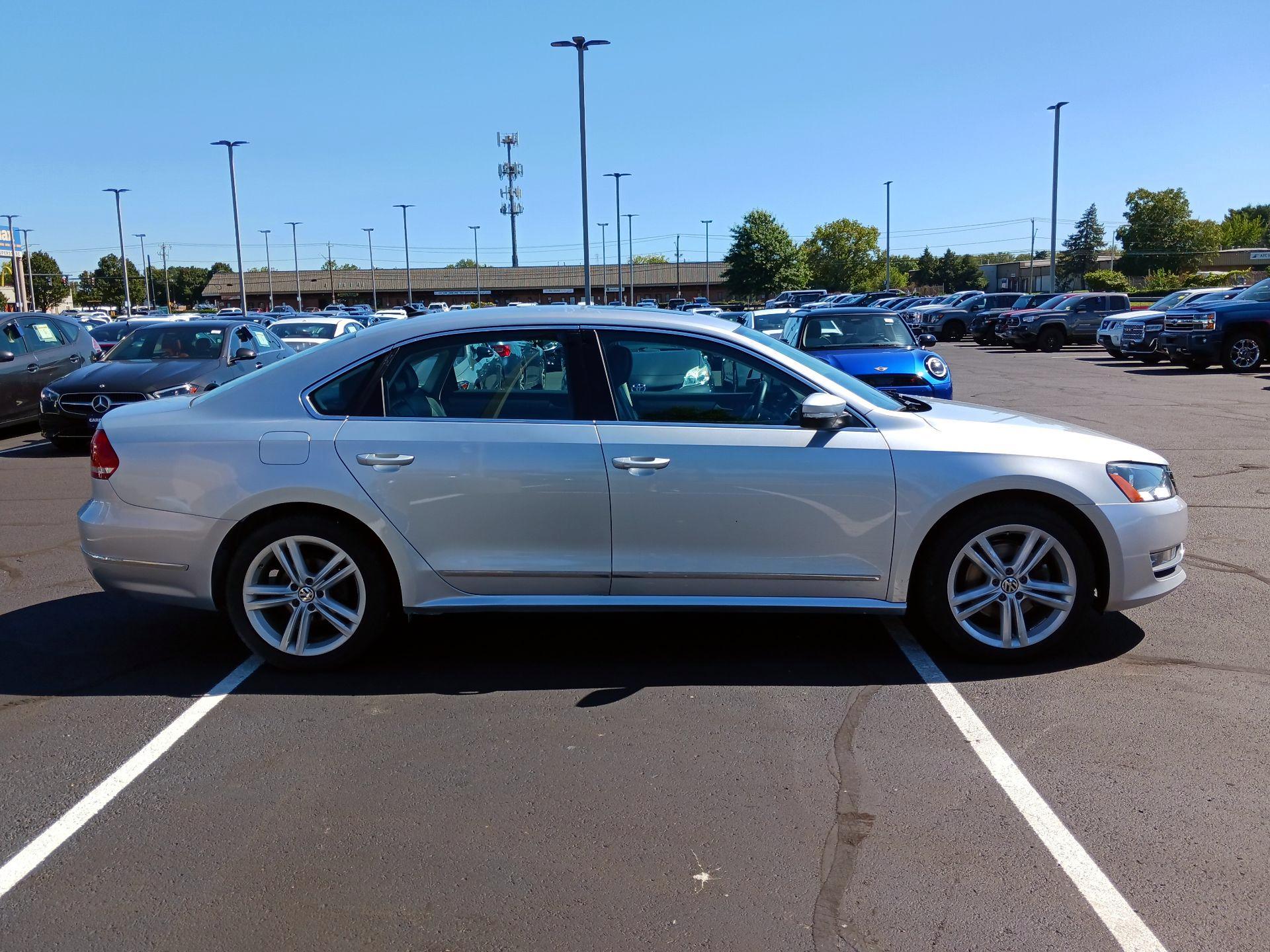 Thumbnail: 2015 Volkswagen Passat - 4