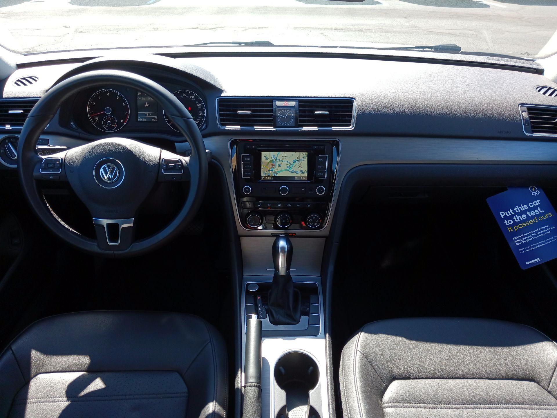 Thumbnail: 2015 Volkswagen Passat - 8