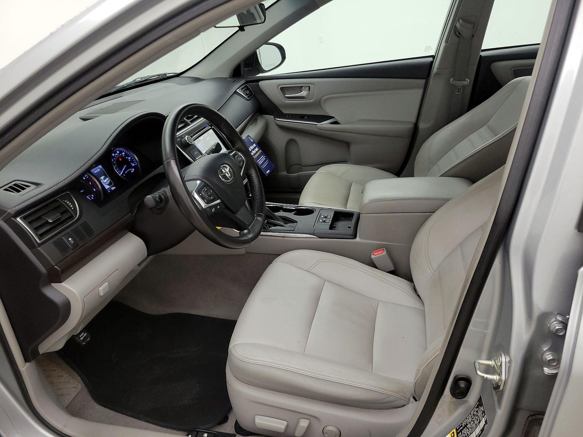 Thumbnail: 2016 Toyota Camry - 11