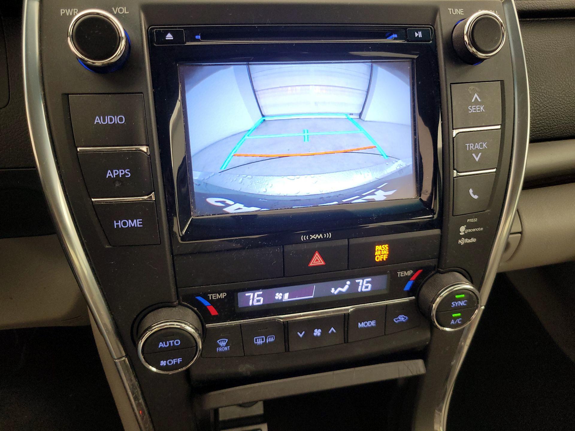 Thumbnail: 2016 Toyota Camry - 13