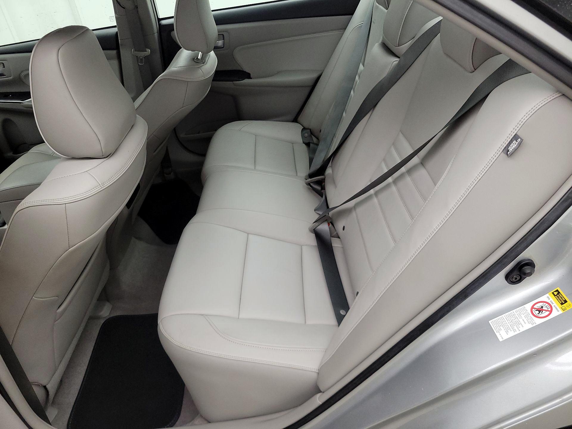 Thumbnail: 2016 Toyota Camry - 18