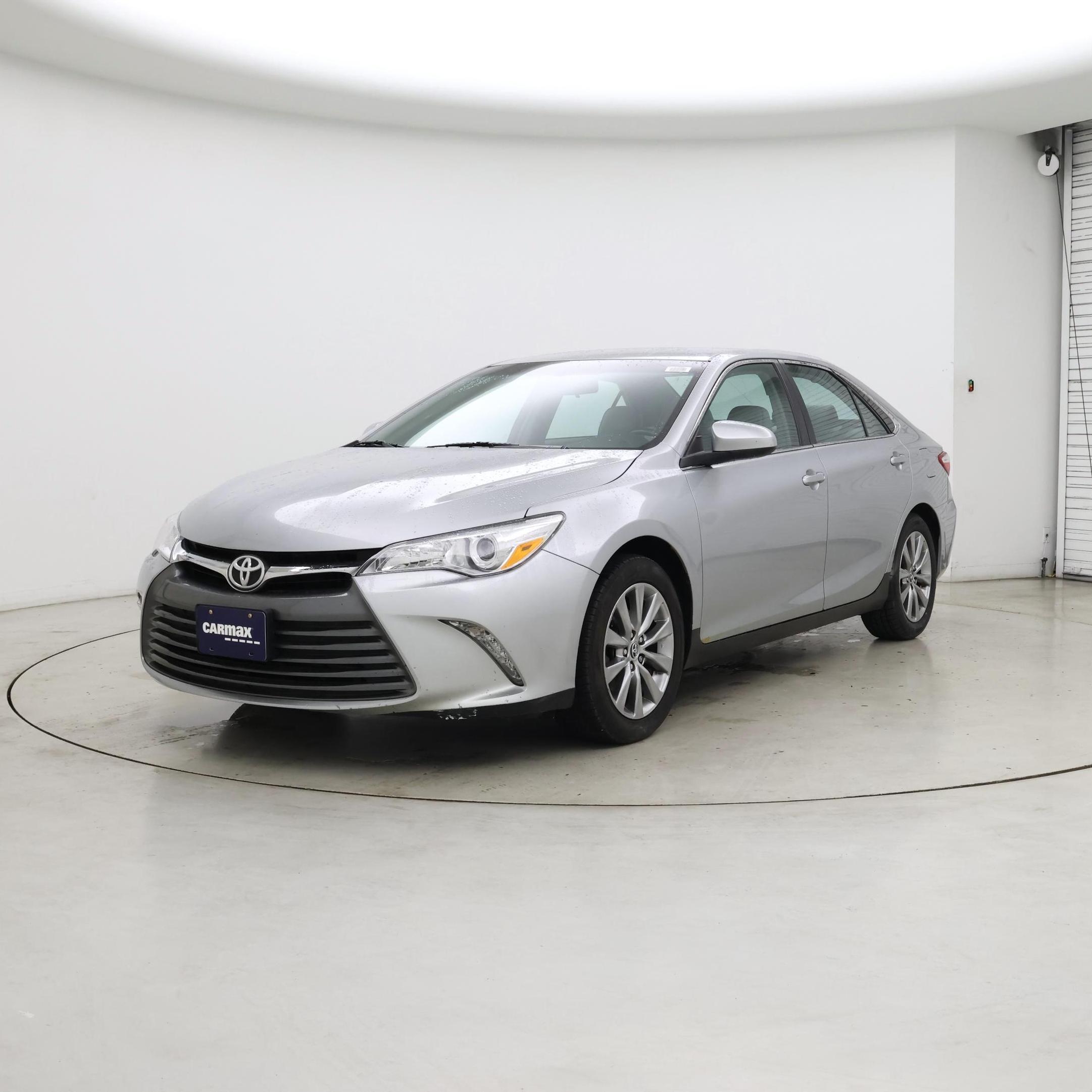 Thumbnail: 2016 Toyota Camry - 4