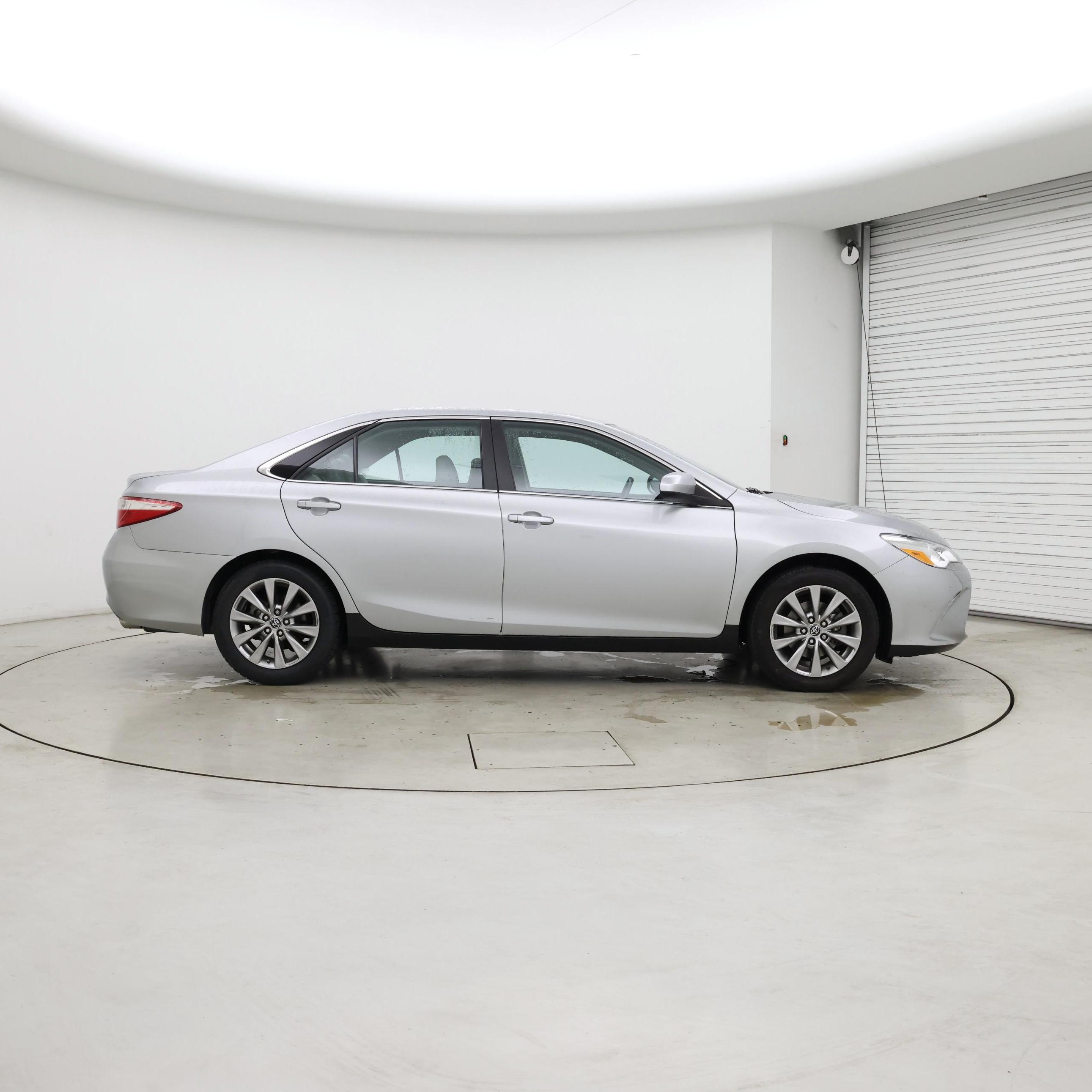 Thumbnail: 2016 Toyota Camry - 7