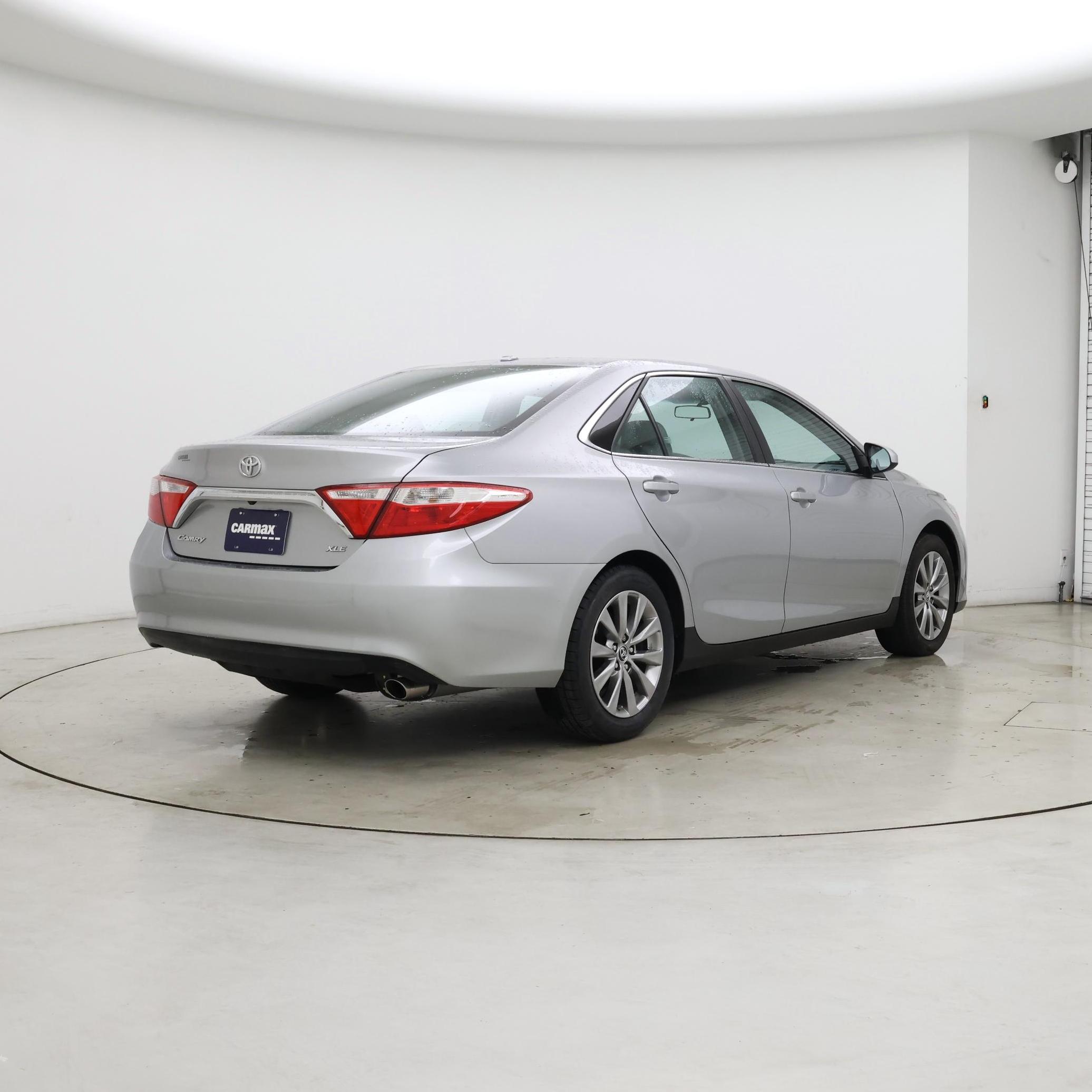 Thumbnail: 2016 Toyota Camry - 8