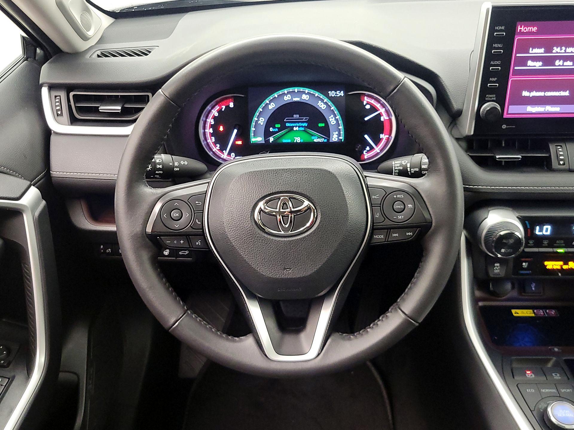 Thumbnail: 2022 Toyota RAV4 - 10