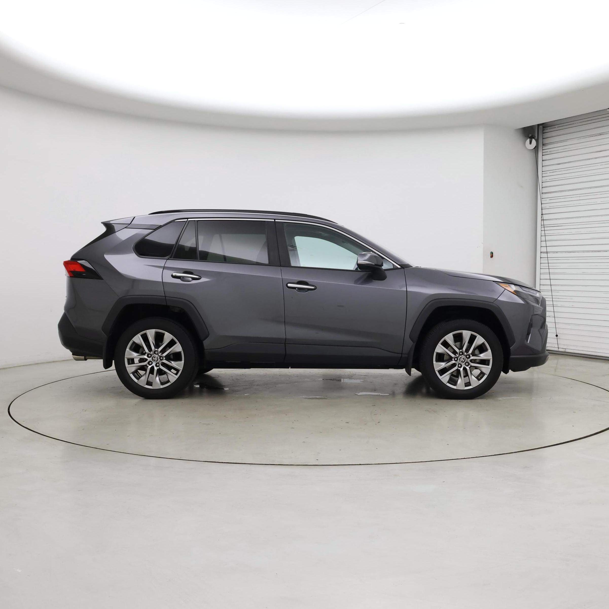 Thumbnail: 2022 Toyota RAV4 - 7