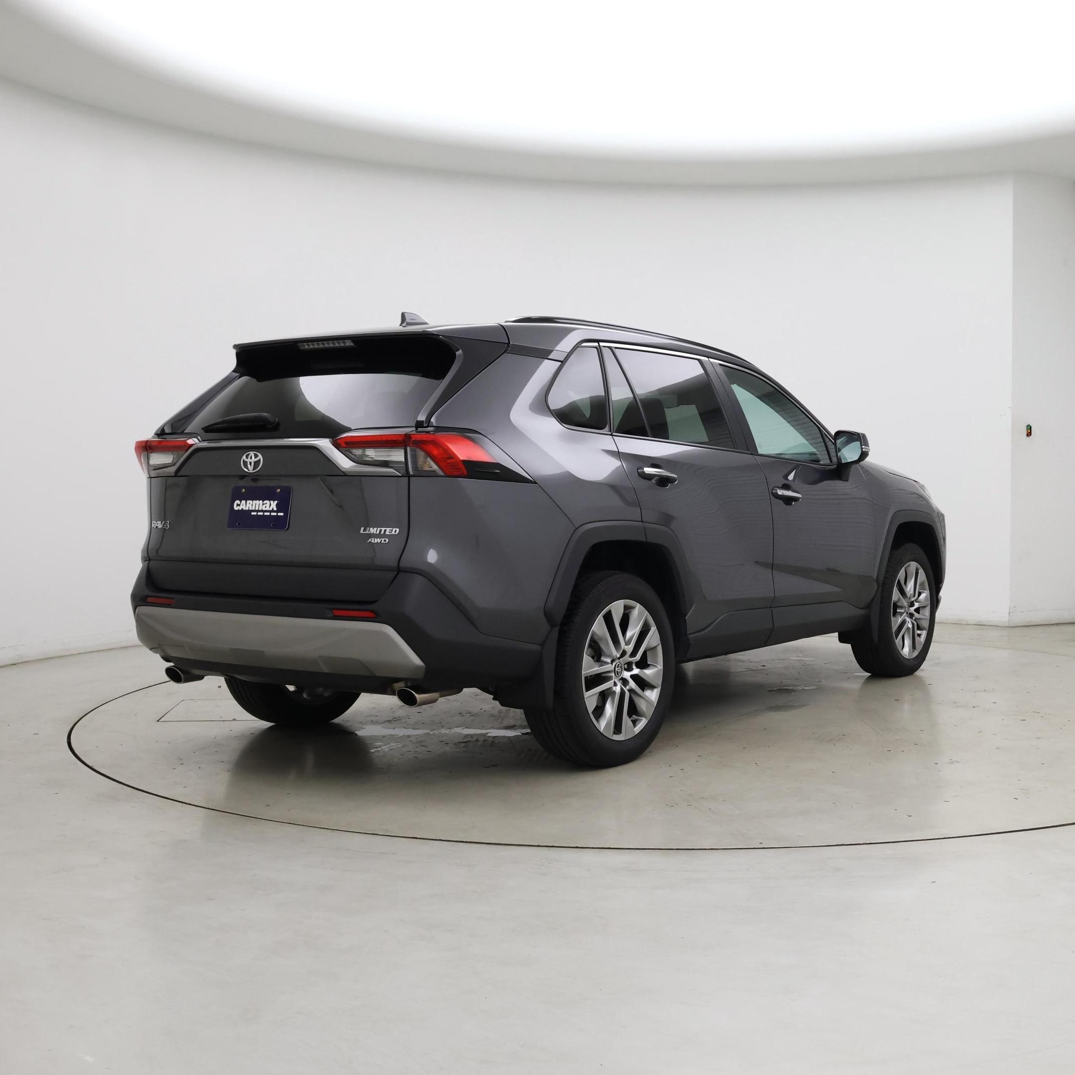Thumbnail: 2022 Toyota RAV4 - 8