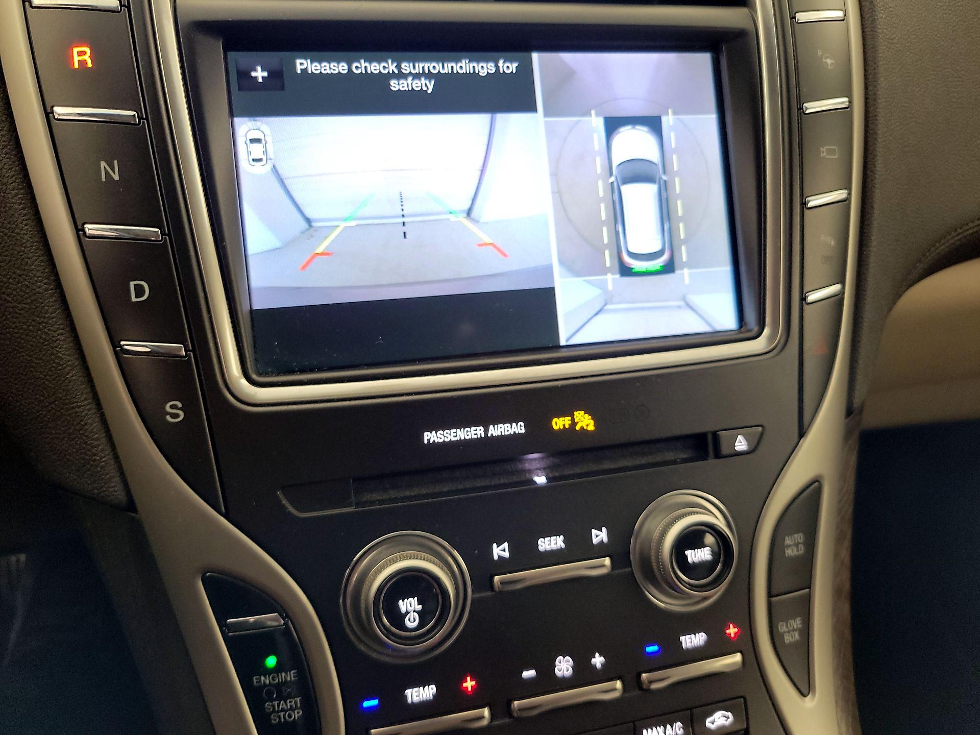 Thumbnail: 2019 Lincoln Nautilus - 15