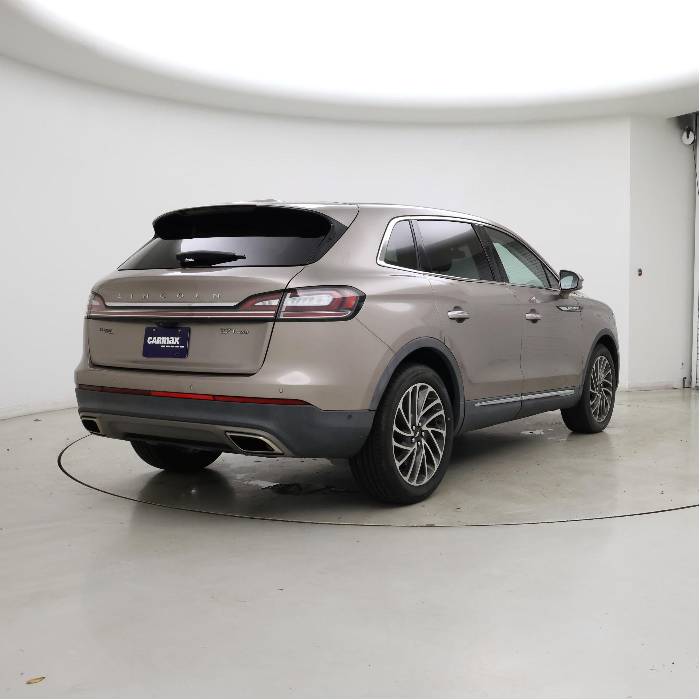 Thumbnail: 2019 Lincoln Nautilus - 8