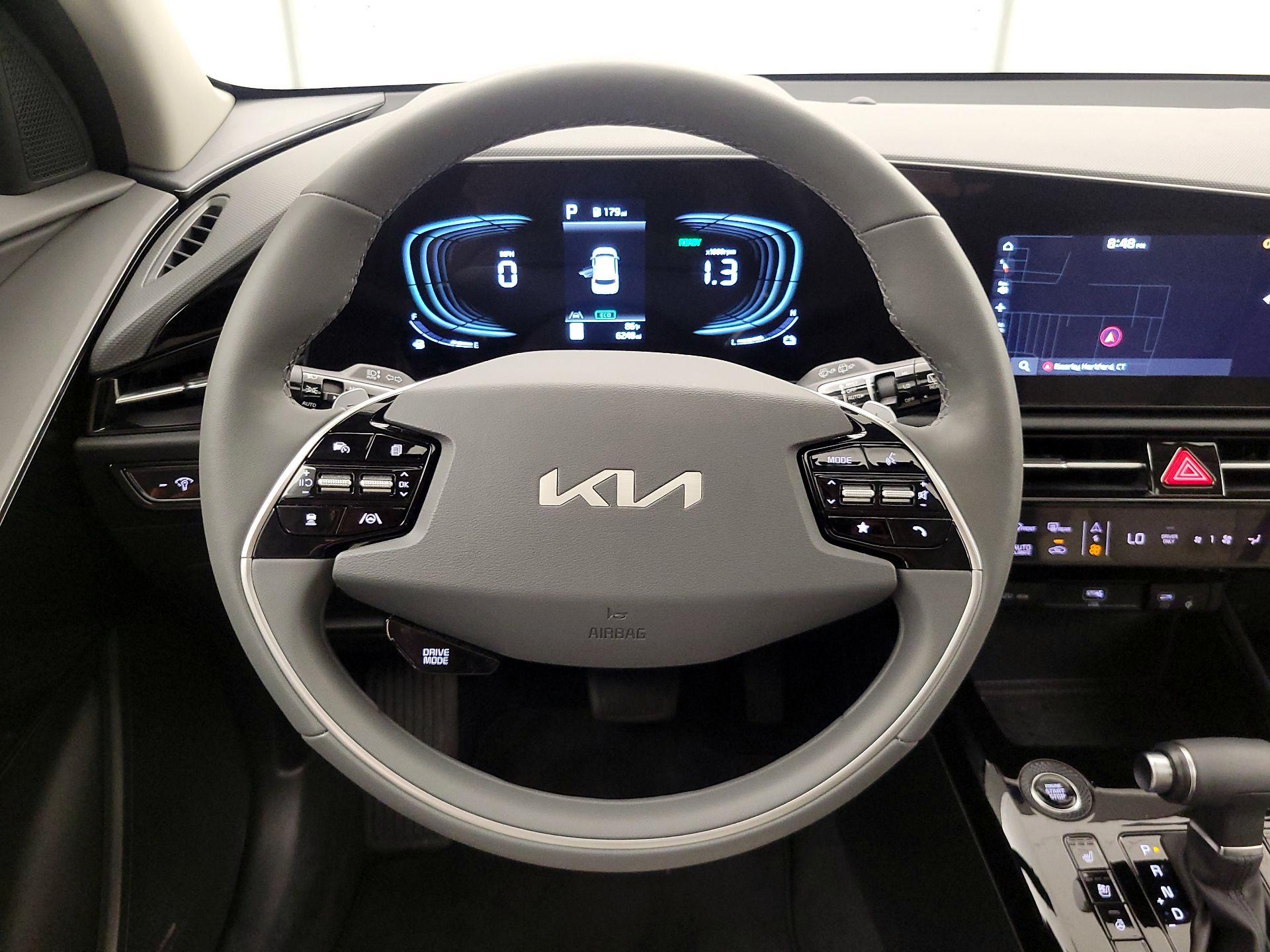 Thumbnail: 2025 Kia Niro - 10