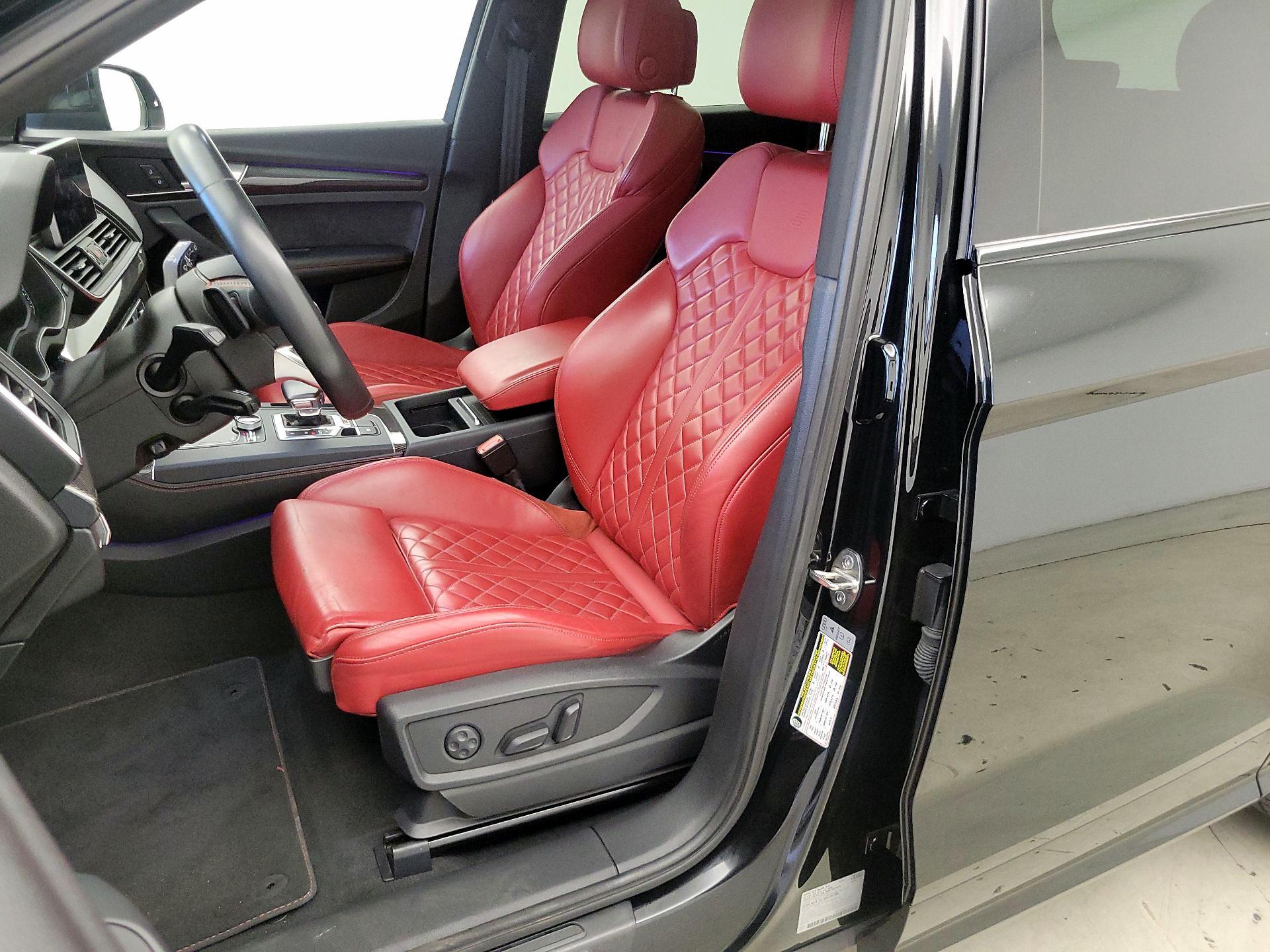 Thumbnail: 2019 Audi SQ5 - 11