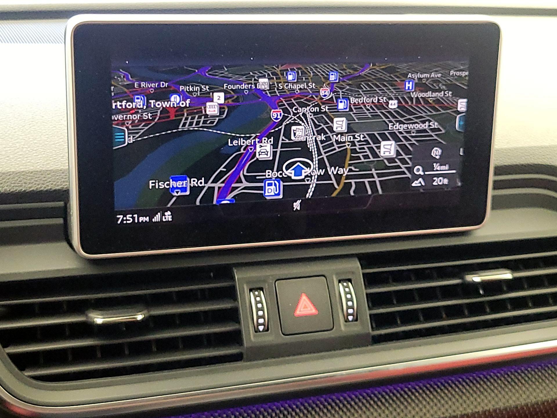 Thumbnail: 2019 Audi SQ5 - 14