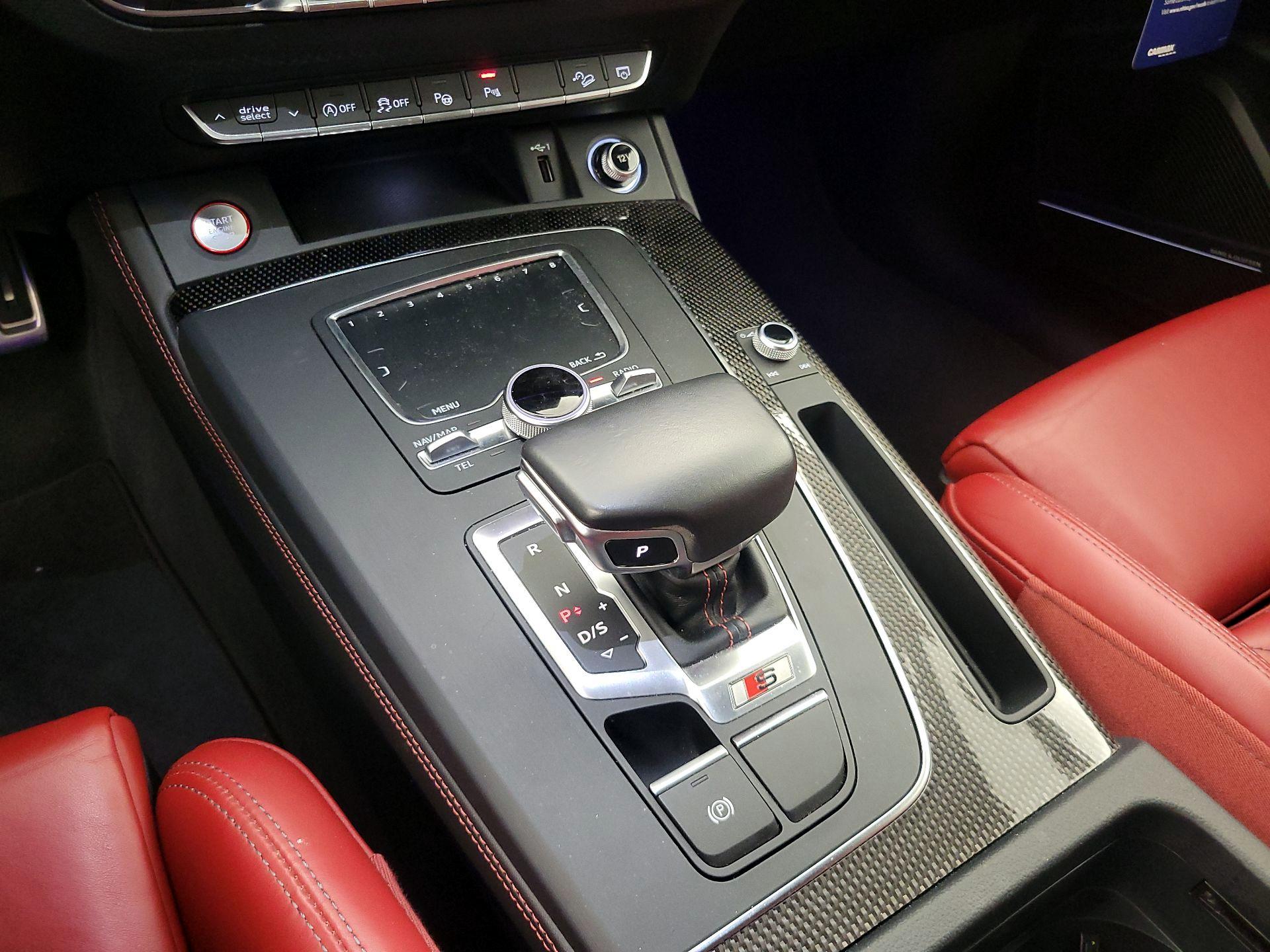 Thumbnail: 2019 Audi SQ5 - 18