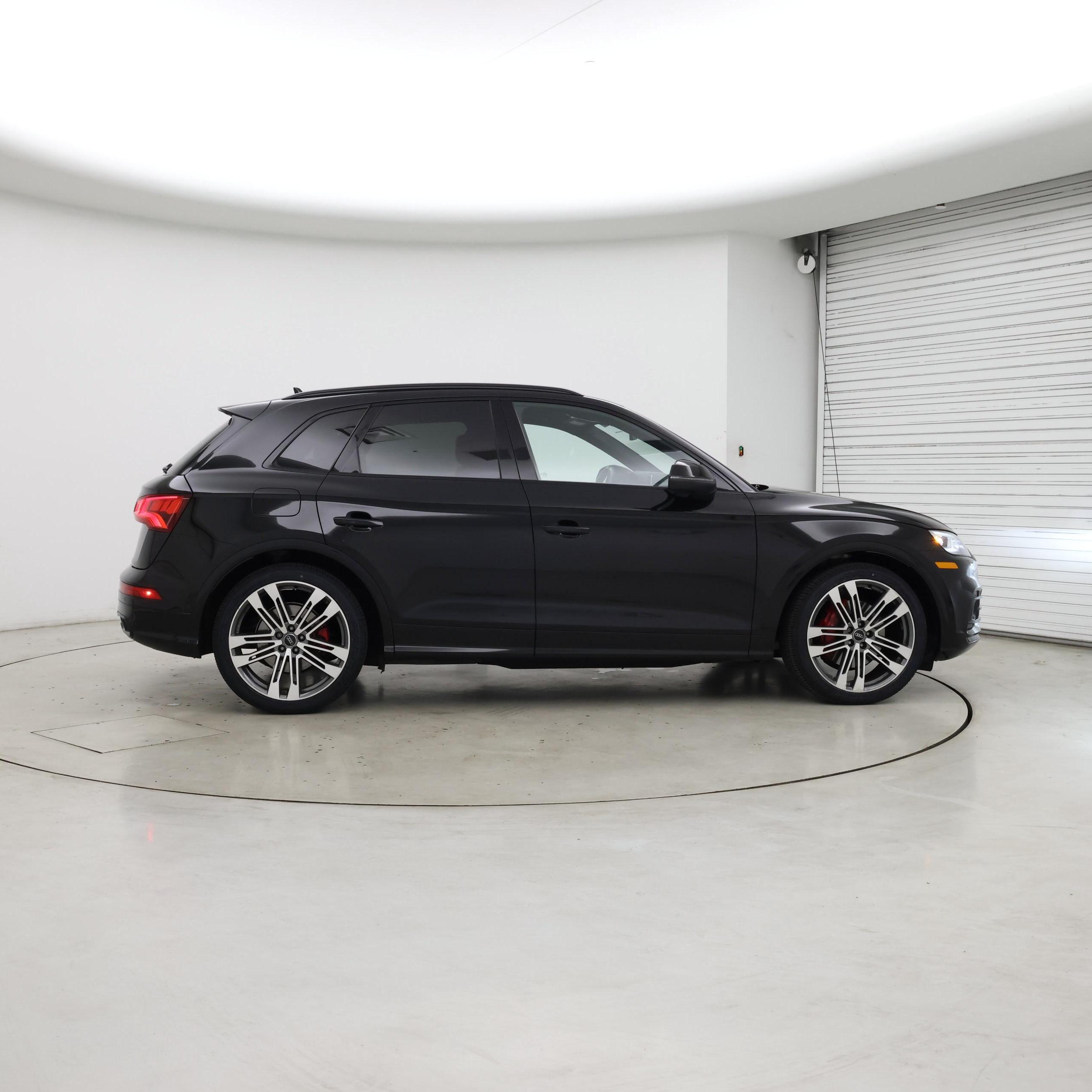 Thumbnail: 2019 Audi SQ5 - 7