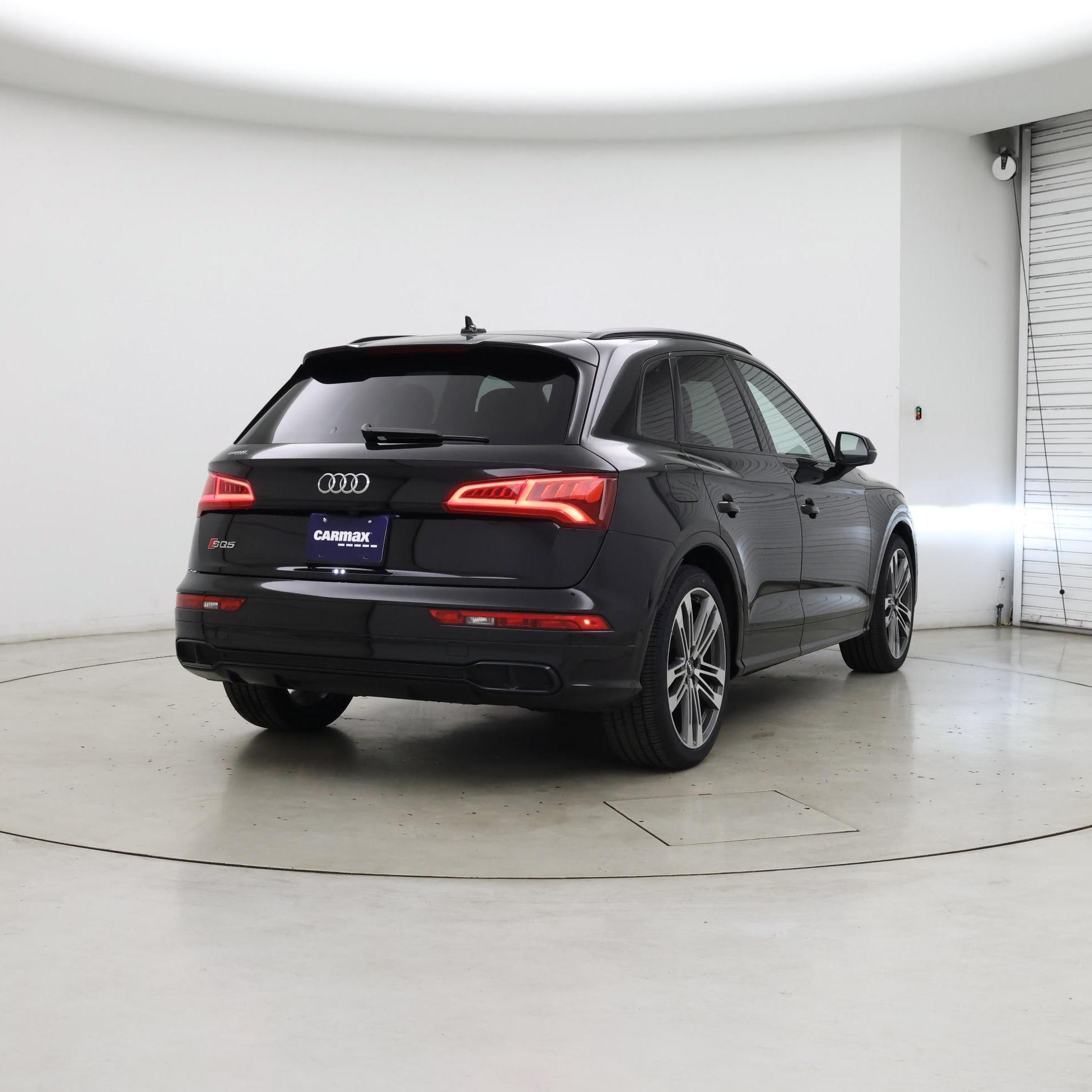 Thumbnail: 2019 Audi SQ5 - 8
