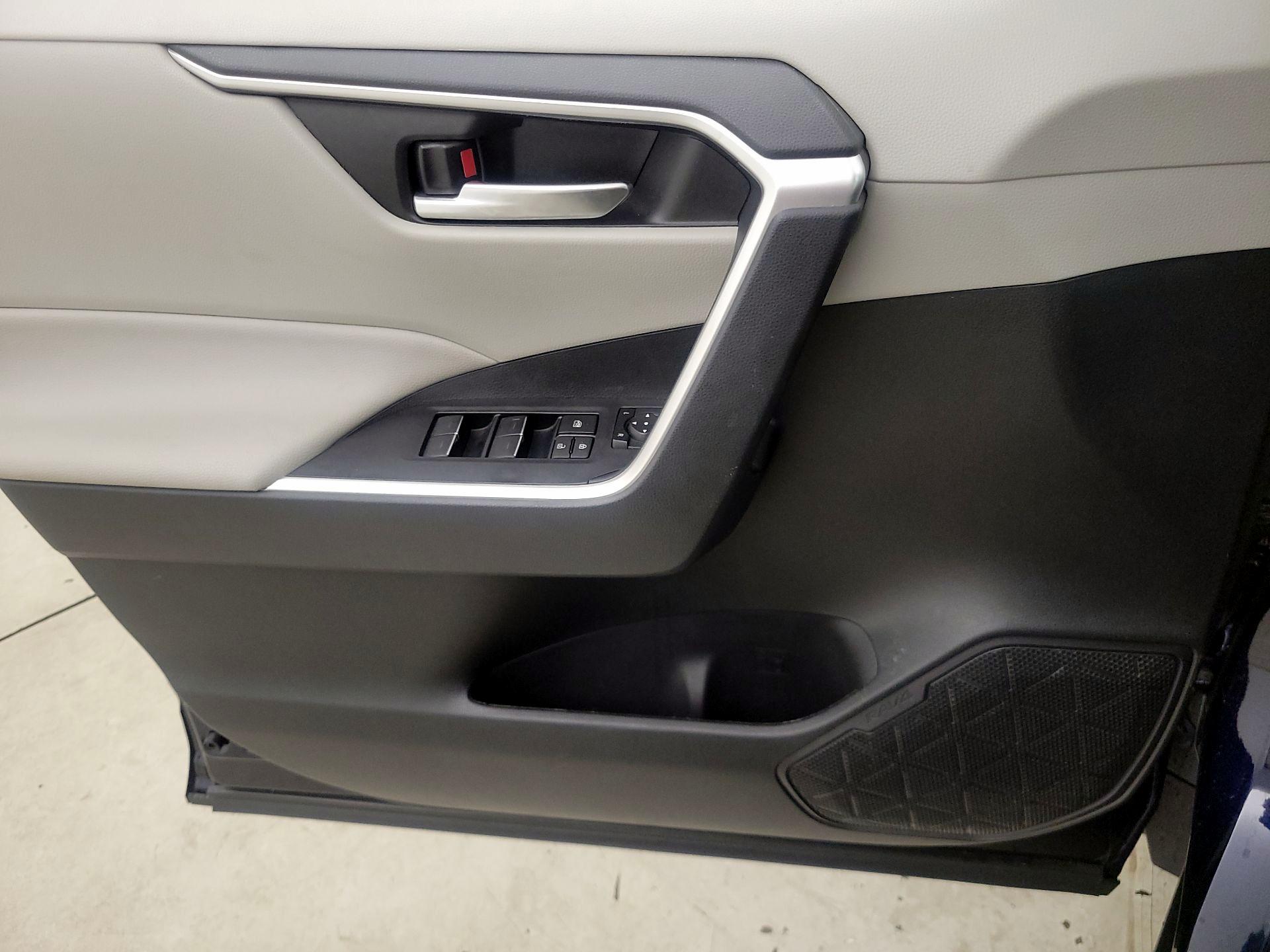 Thumbnail: 2024 Toyota RAV4 - 12