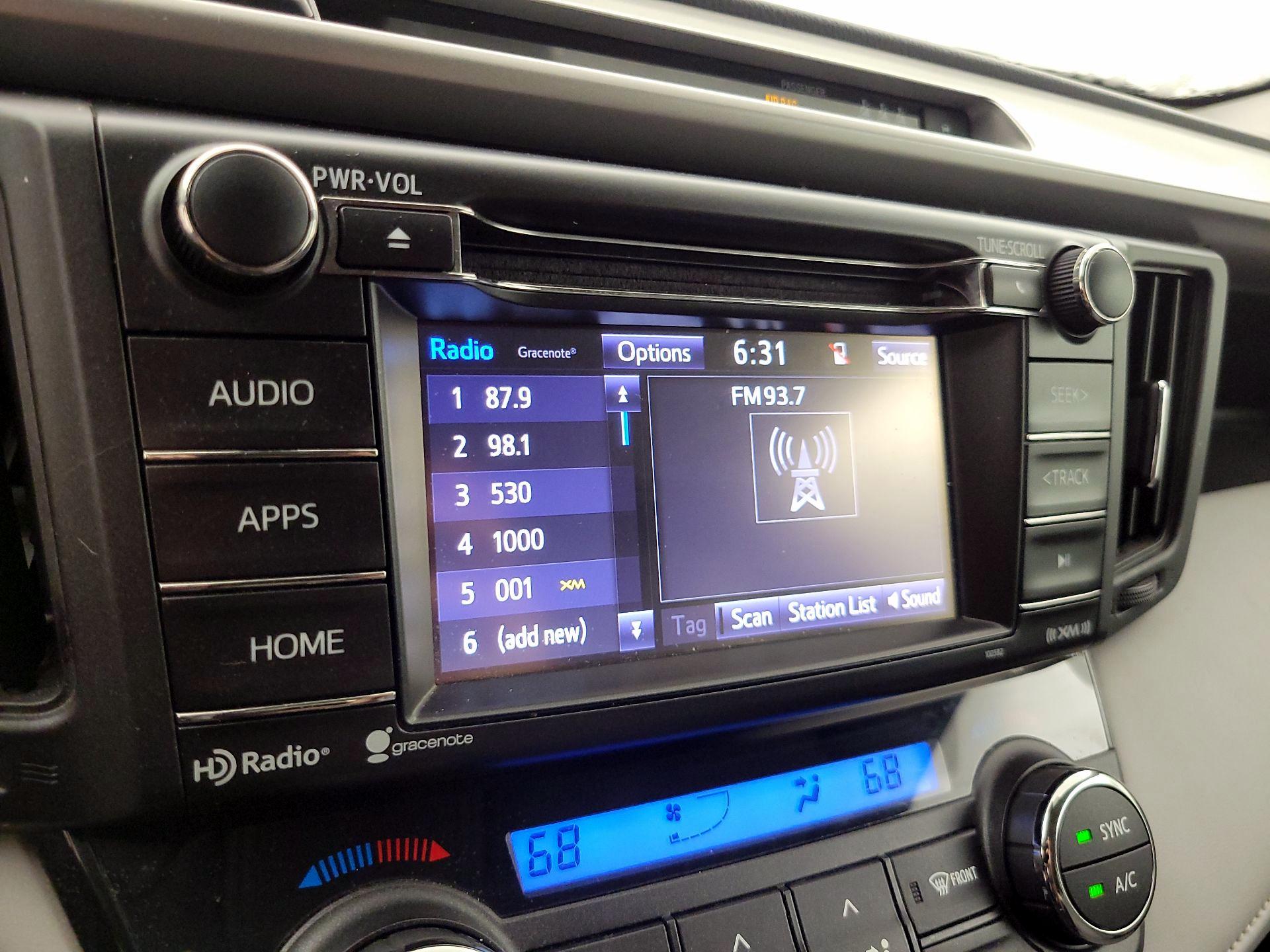 Thumbnail: 2017 Toyota RAV4 - 15