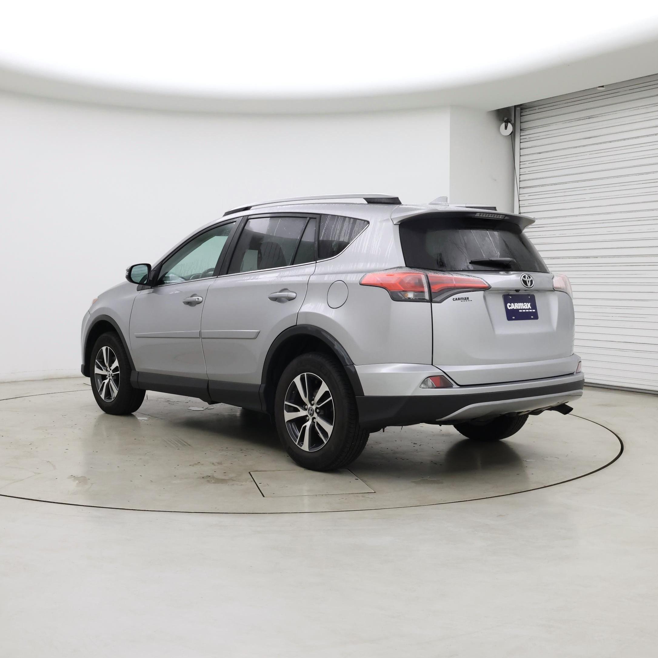 Thumbnail: 2017 Toyota RAV4 - 2
