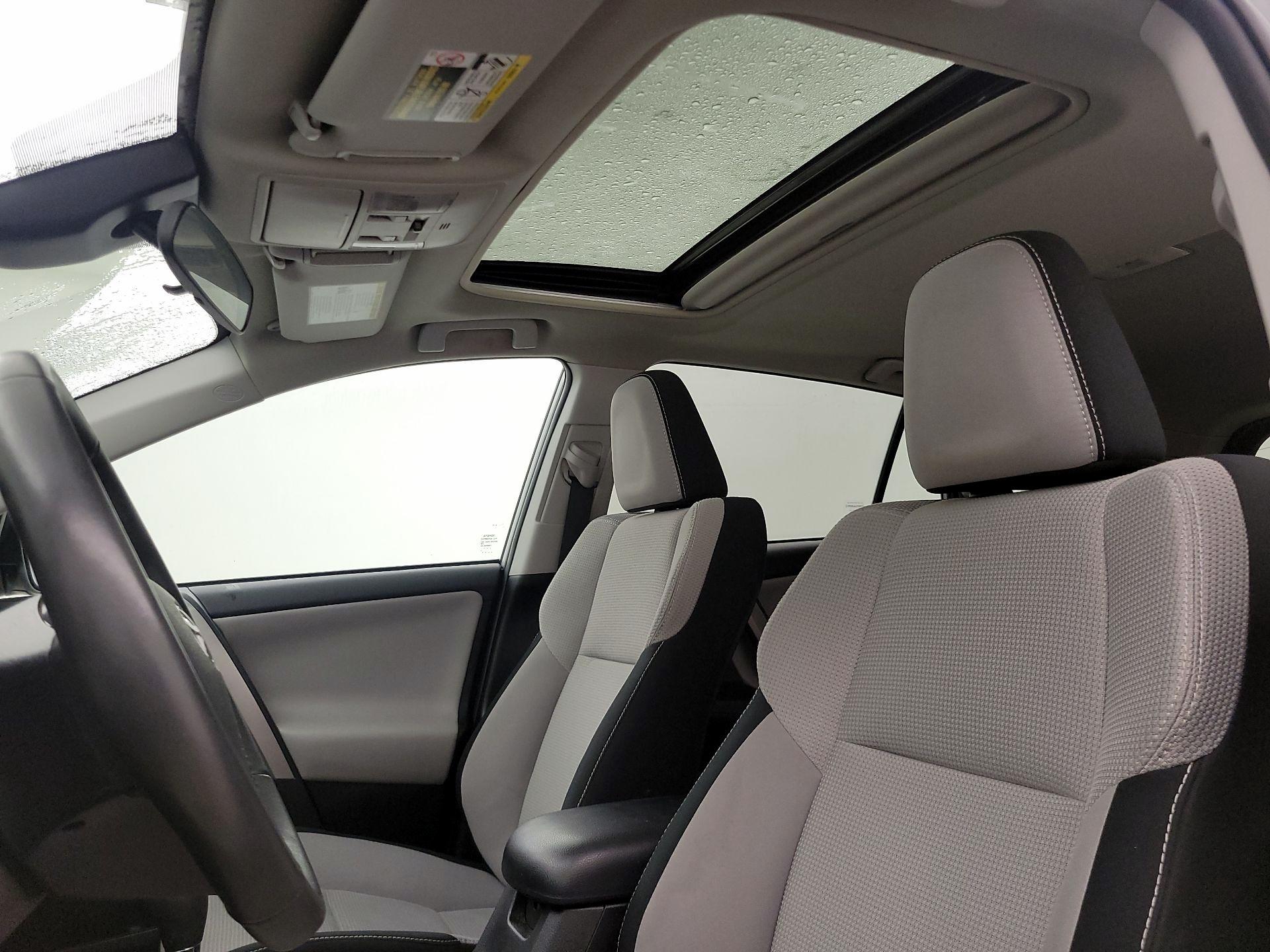 Thumbnail: 2017 Toyota RAV4 - 19