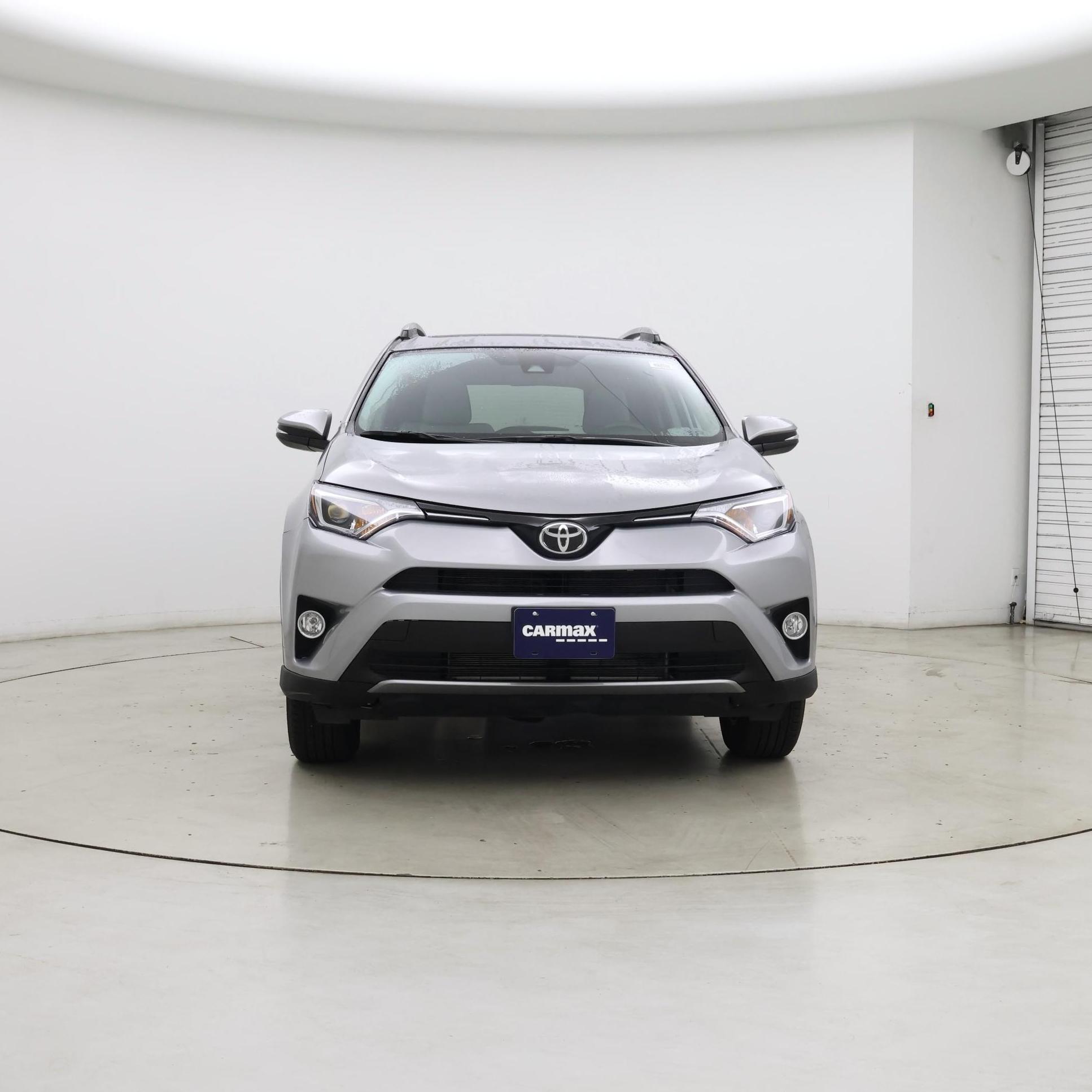 Thumbnail: 2017 Toyota RAV4 - 5