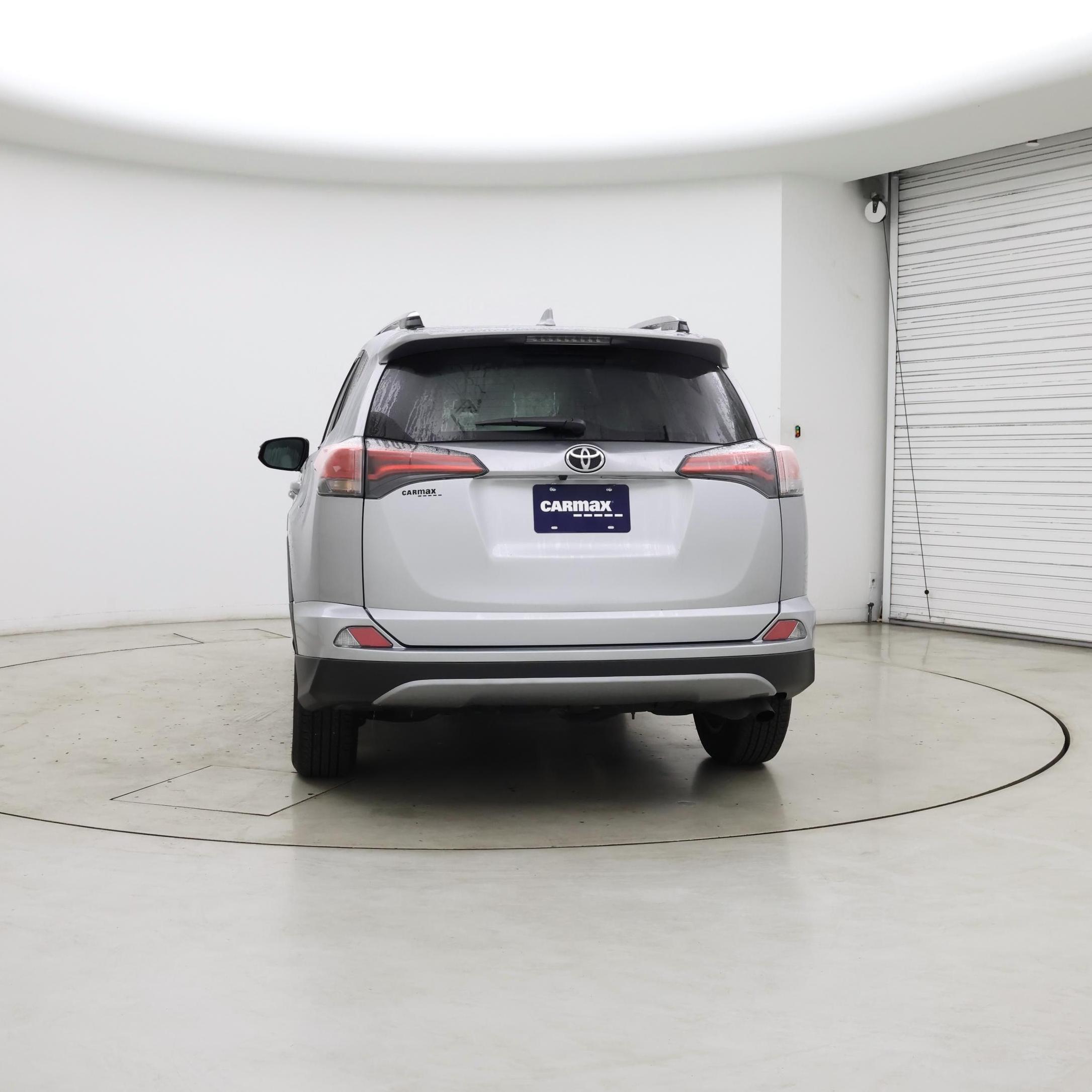 Thumbnail: 2017 Toyota RAV4 - 6