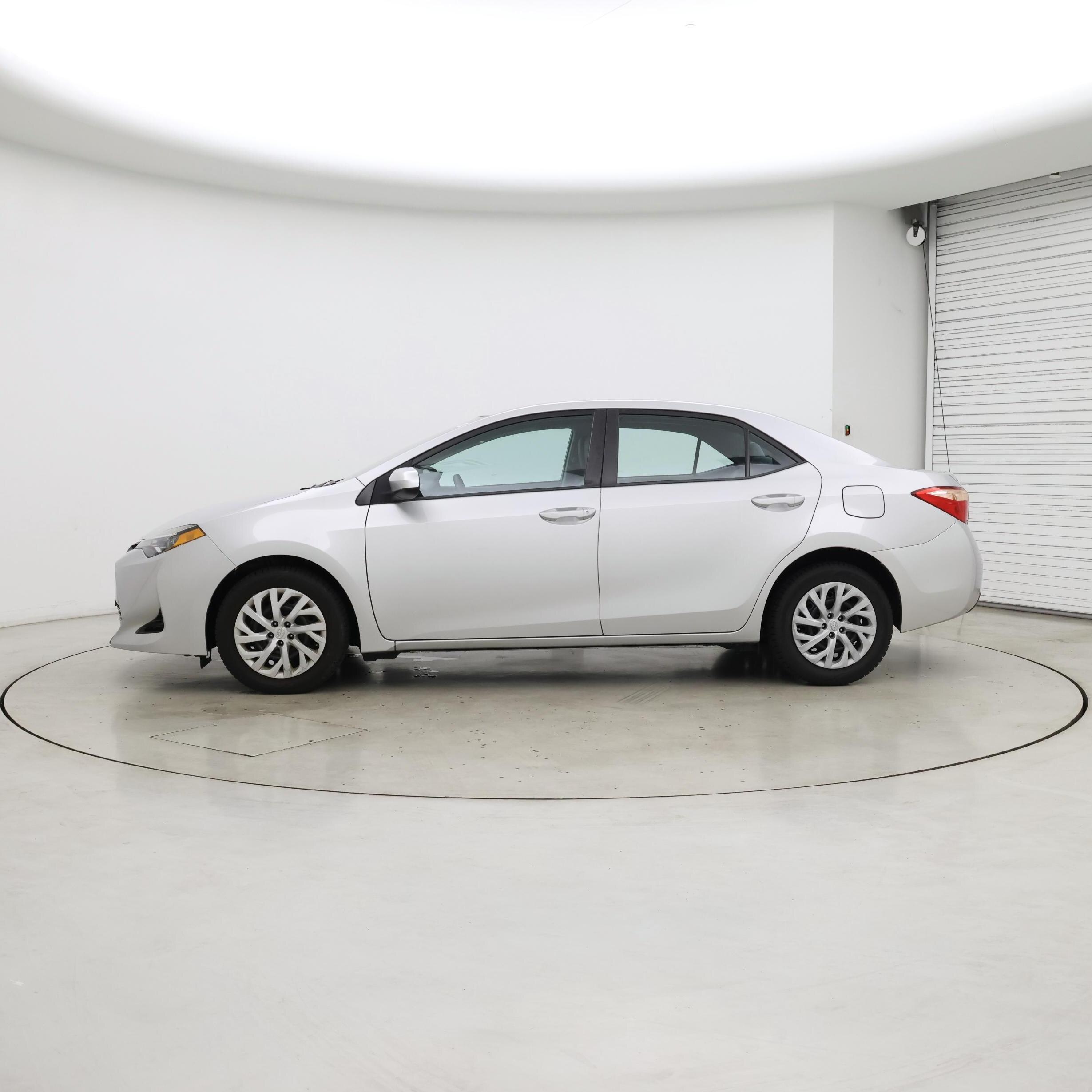Thumbnail: 2019 Toyota Corolla - 3