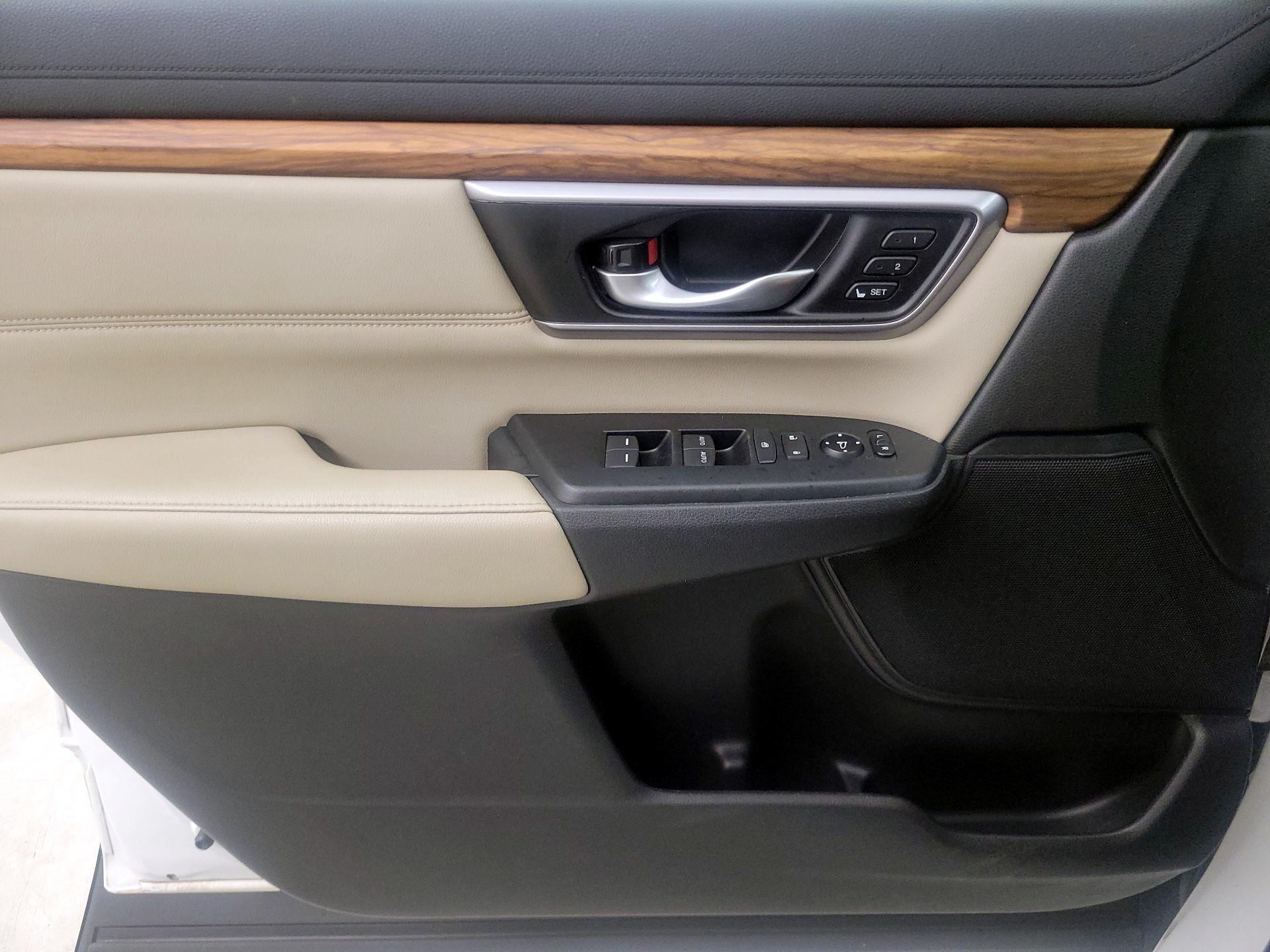 Thumbnail: 2017 Honda CR-V - 12