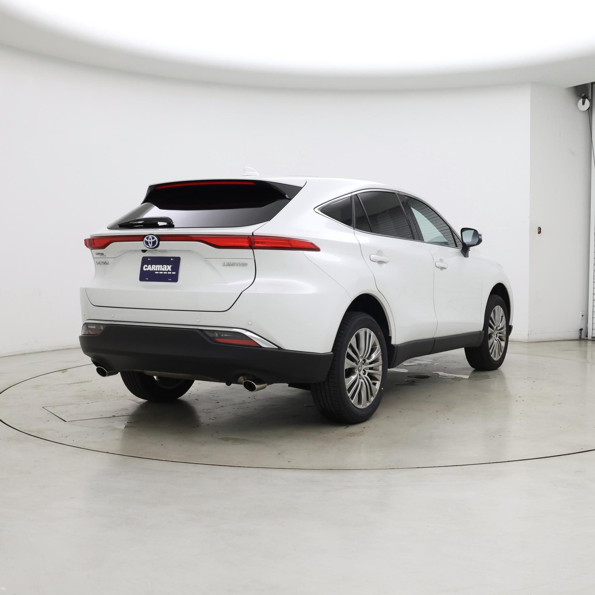 Thumbnail: 2023 Toyota Venza - 8