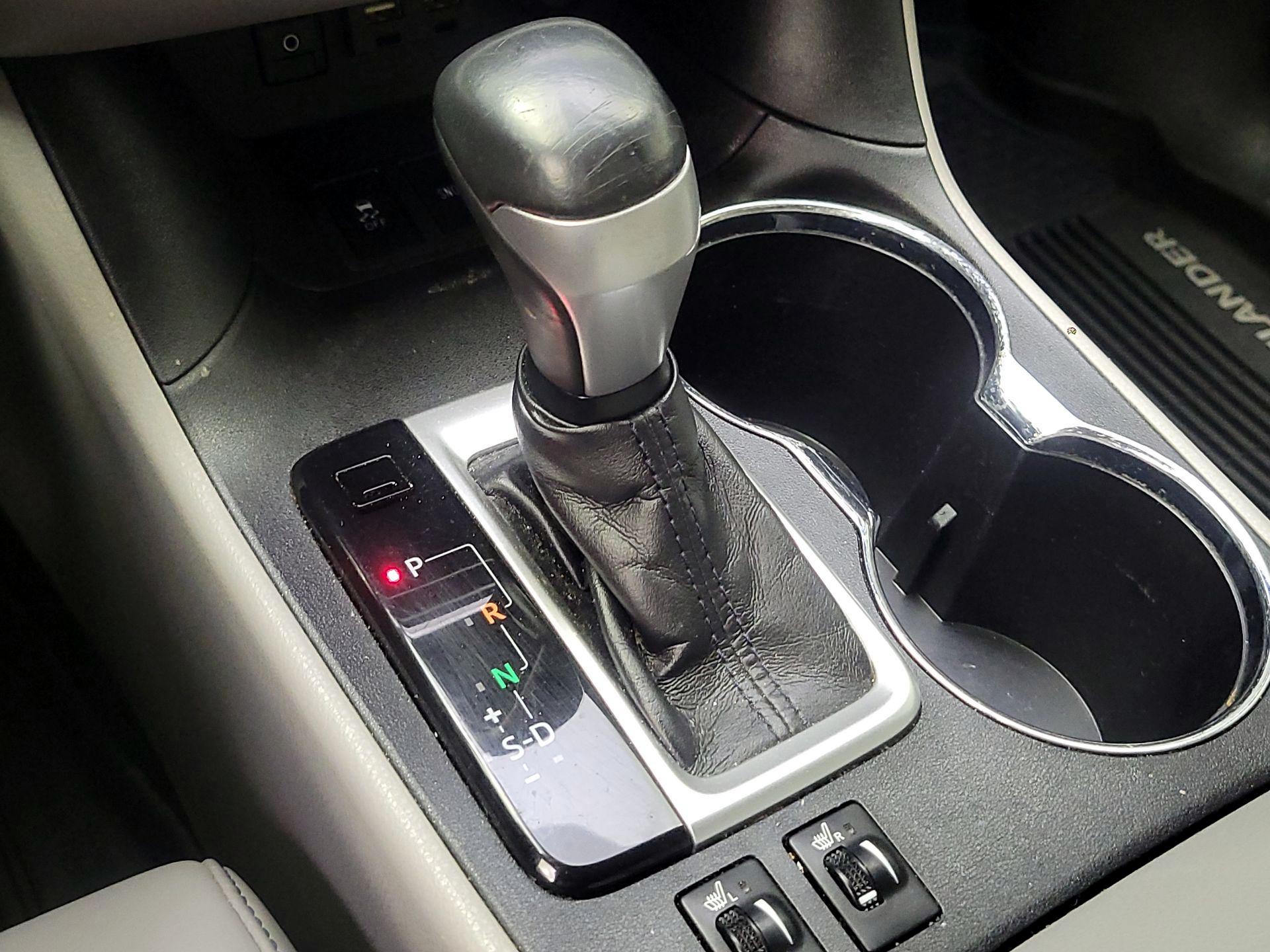Thumbnail: 2019 Toyota Highlander - 18