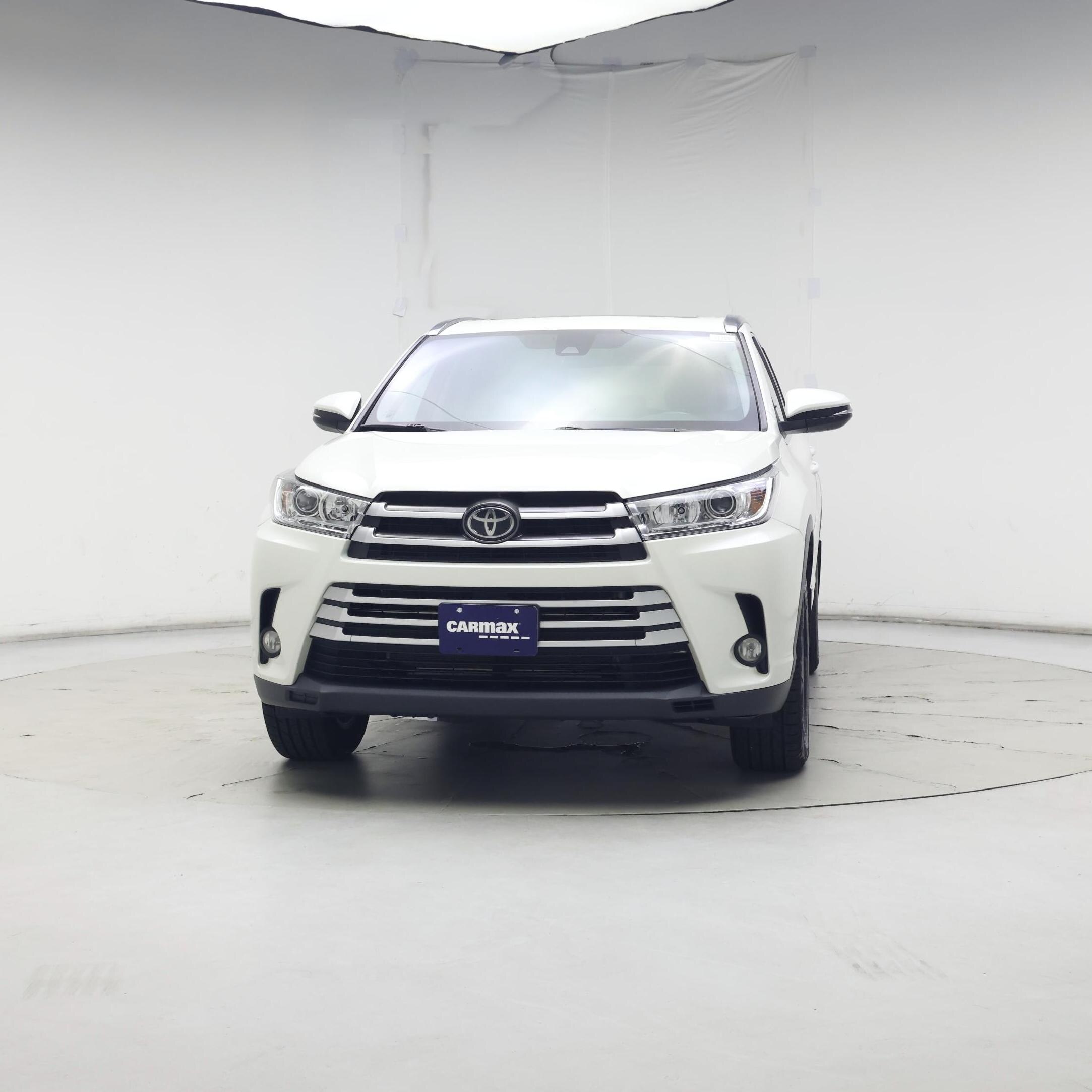 Thumbnail: 2019 Toyota Highlander - 4