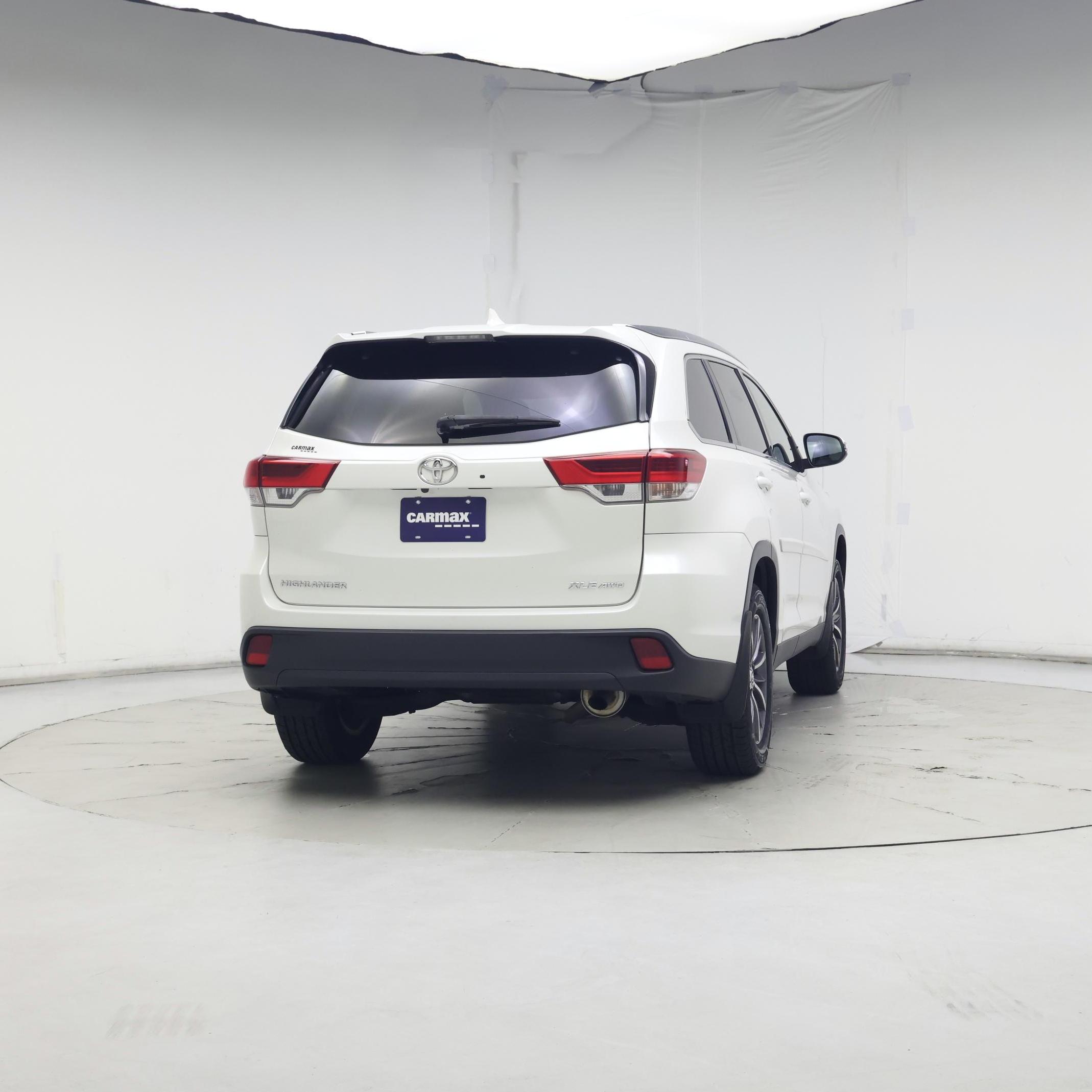 Thumbnail: 2019 Toyota Highlander - 8