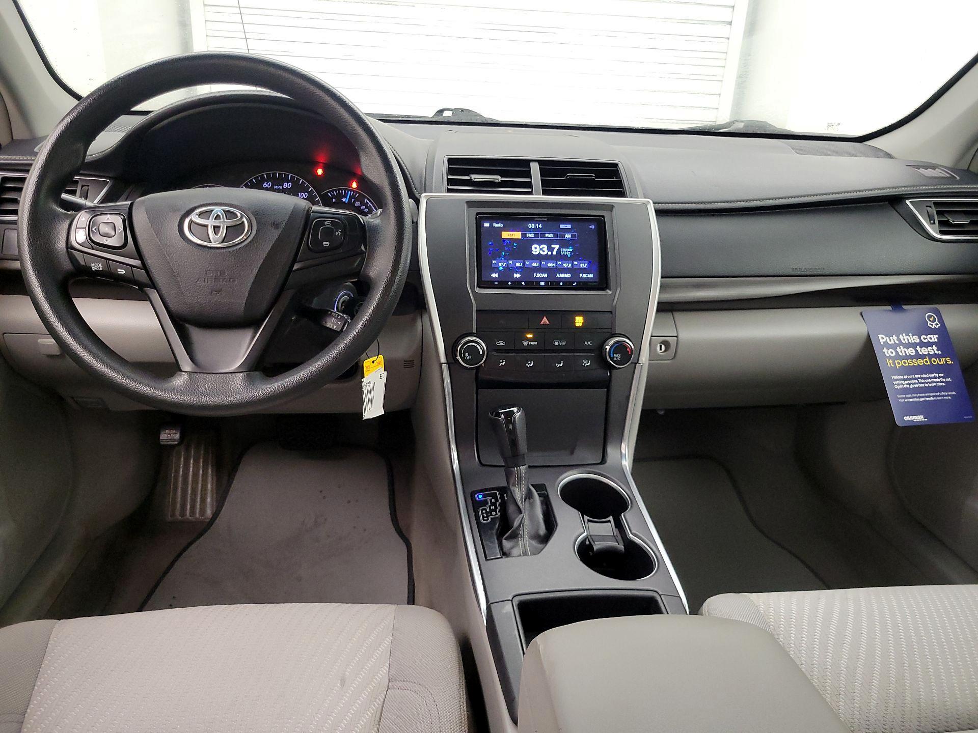 Thumbnail: 2015 Toyota Camry - 9