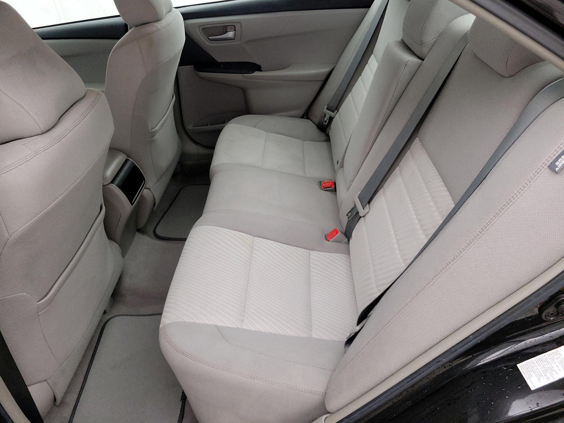 Thumbnail: 2015 Toyota Camry - 18
