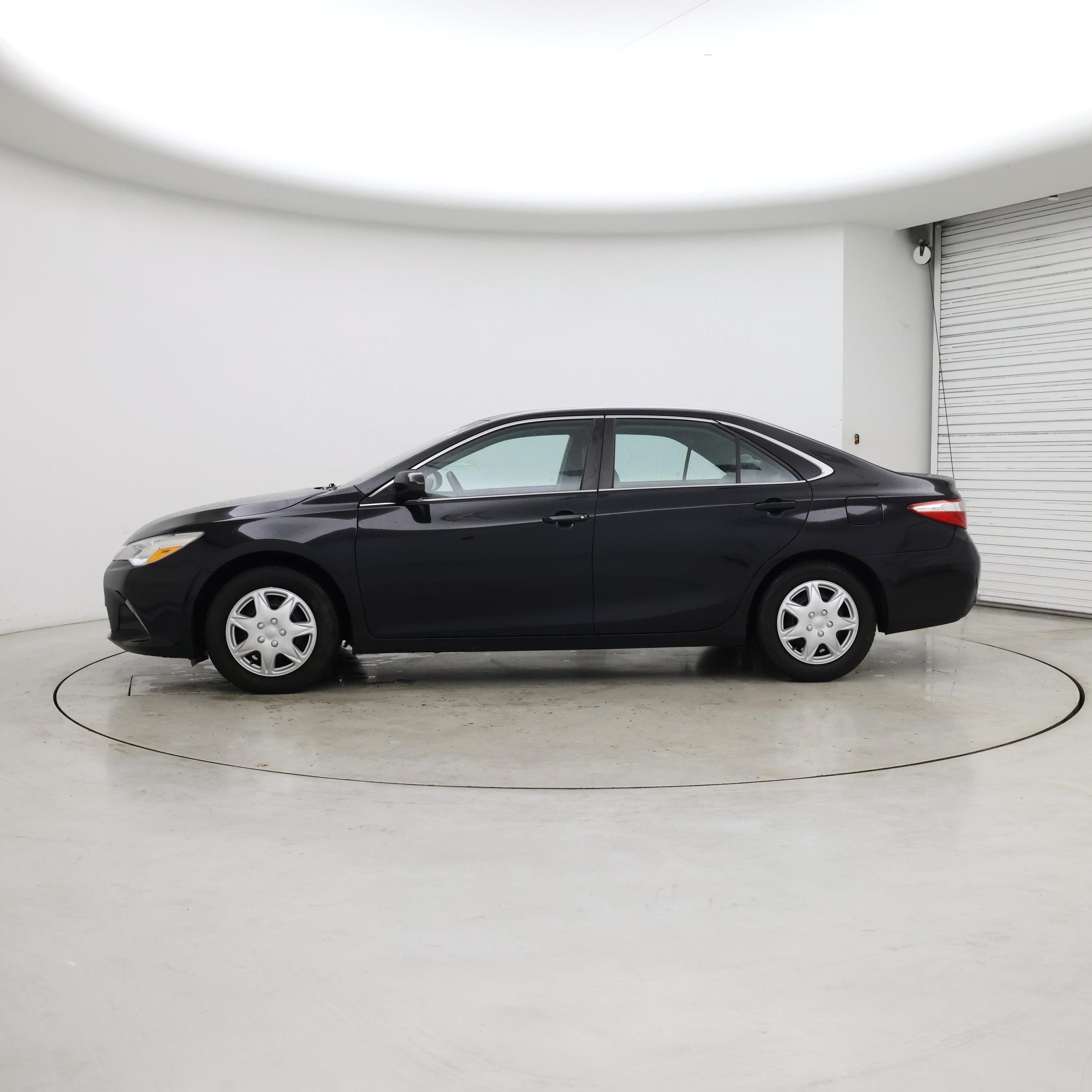 Thumbnail: 2015 Toyota Camry - 3