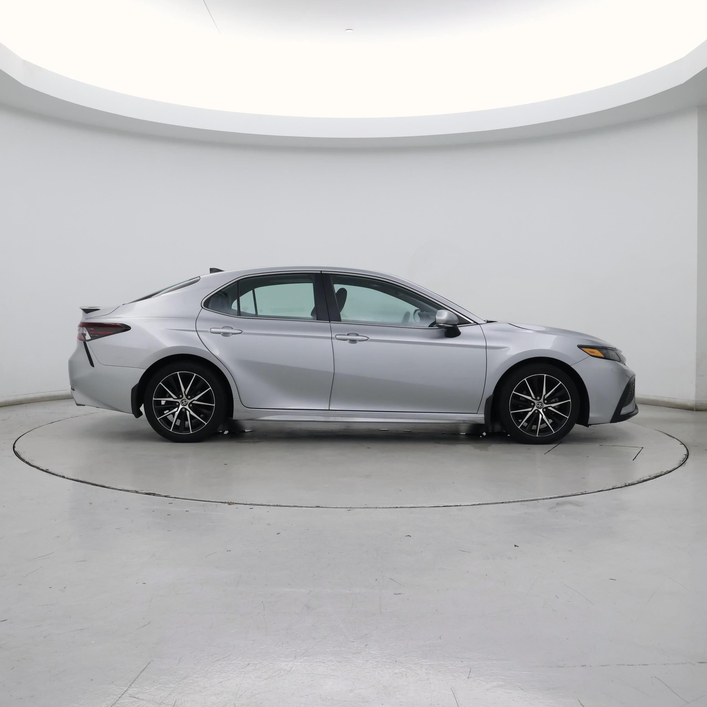 Thumbnail: 2023 Toyota Camry - 7