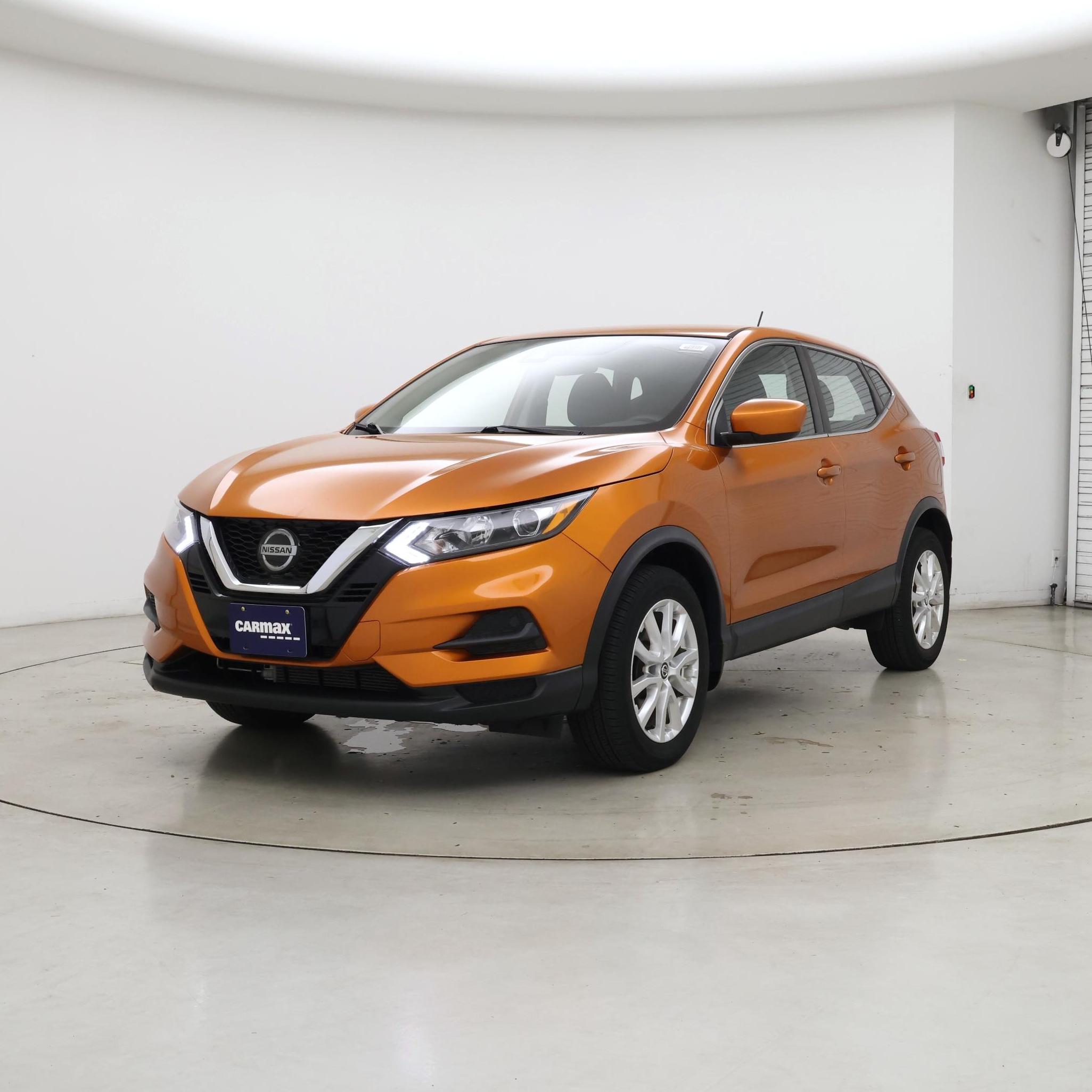 Thumbnail: 2021 Nissan Rogue Sport - 4