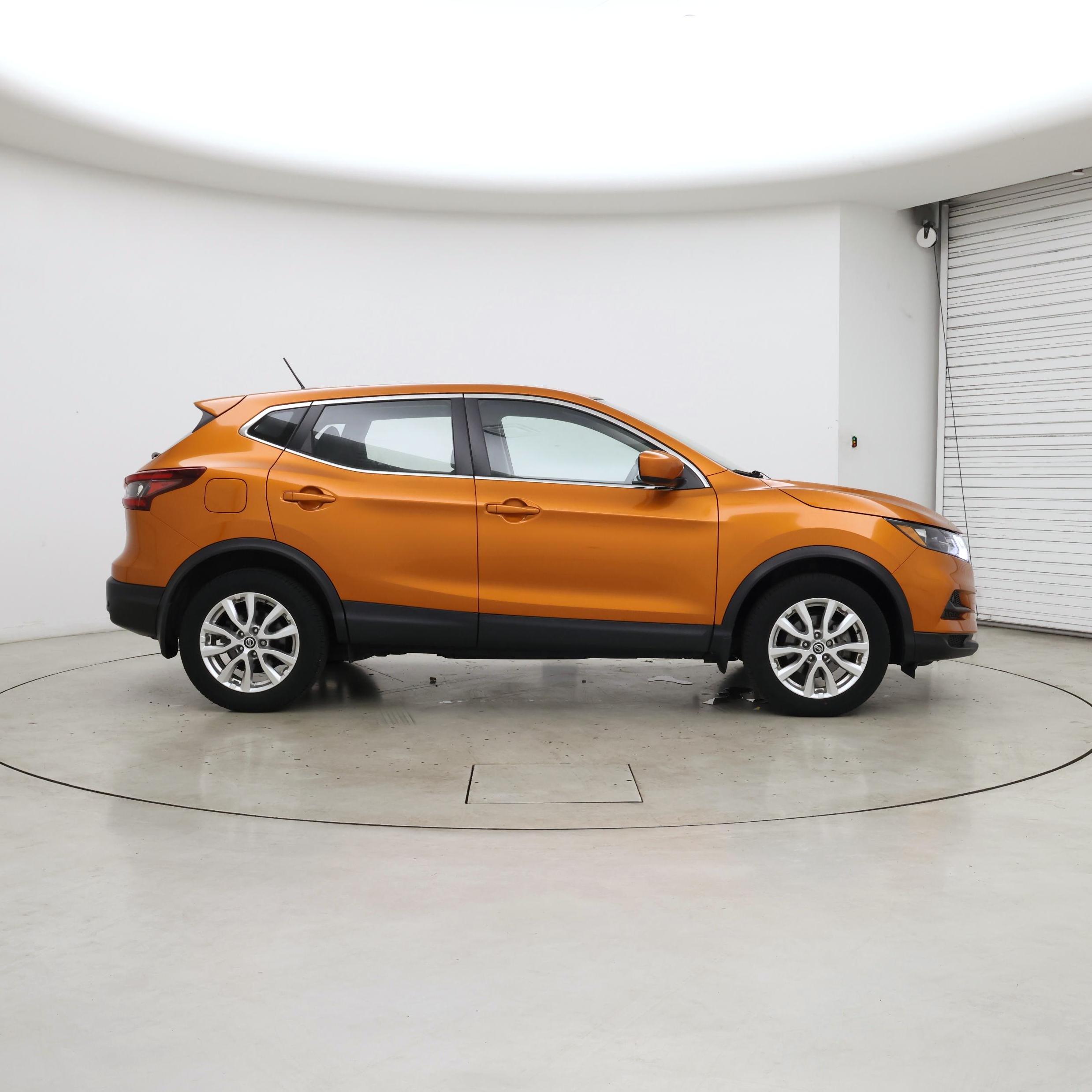 Thumbnail: 2021 Nissan Rogue Sport - 7