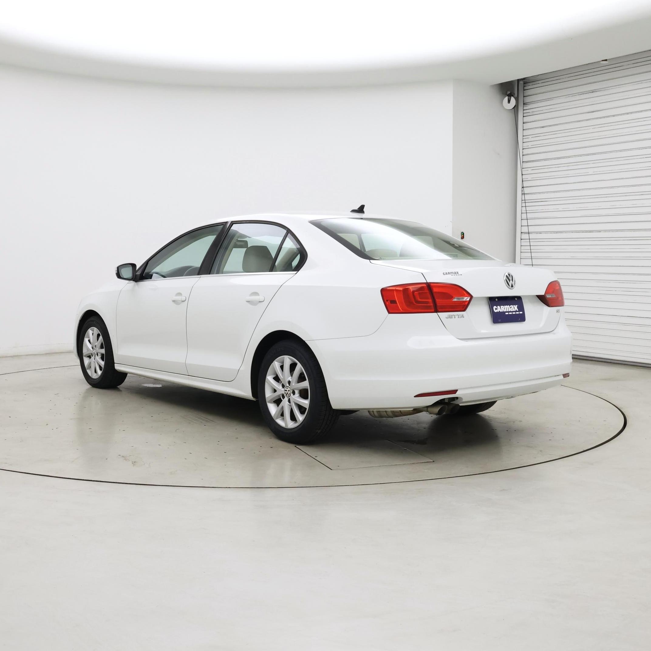 Thumbnail: 2014 Volkswagen Jetta - 2