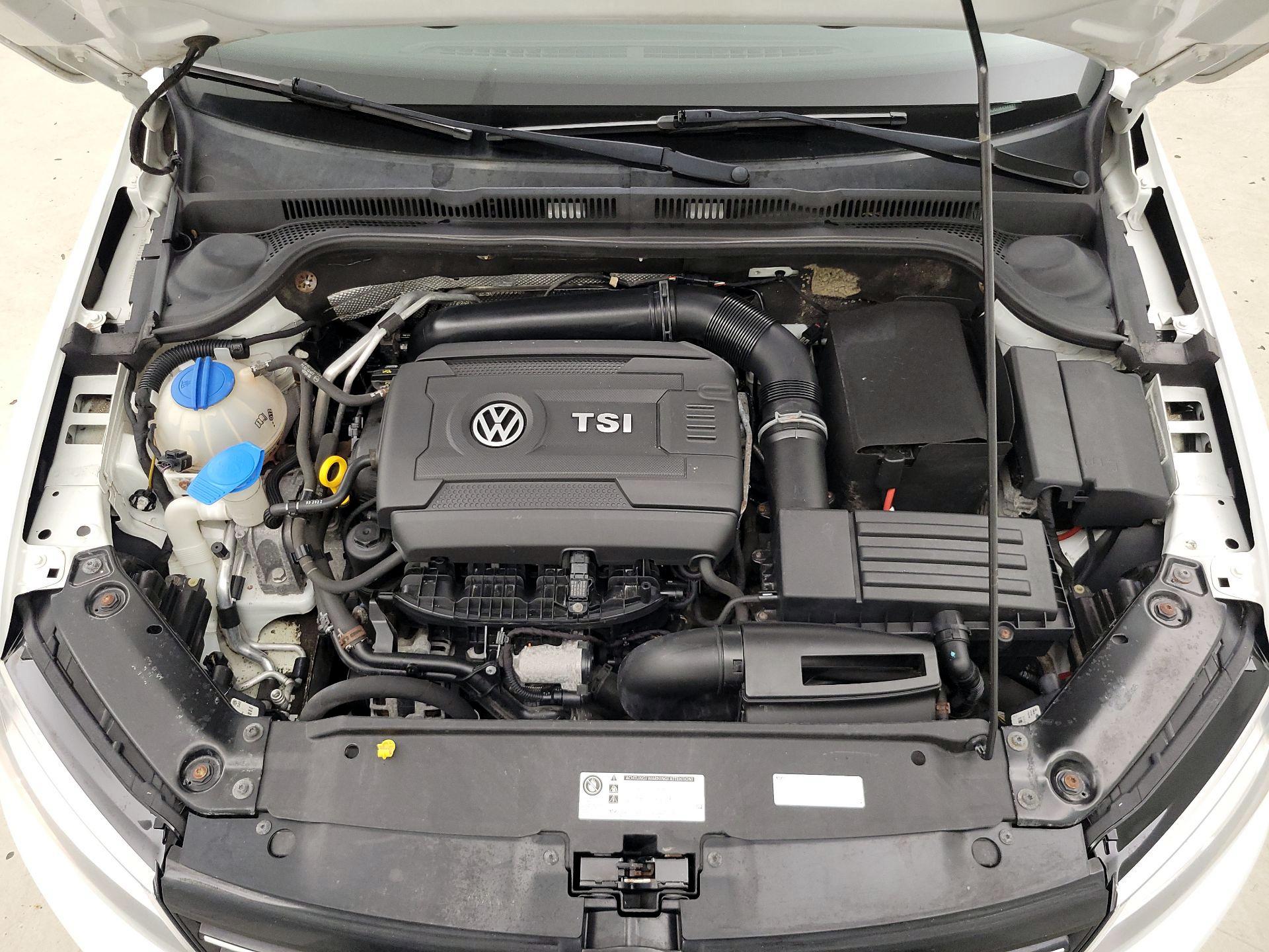 Thumbnail: 2014 Volkswagen Jetta - 20